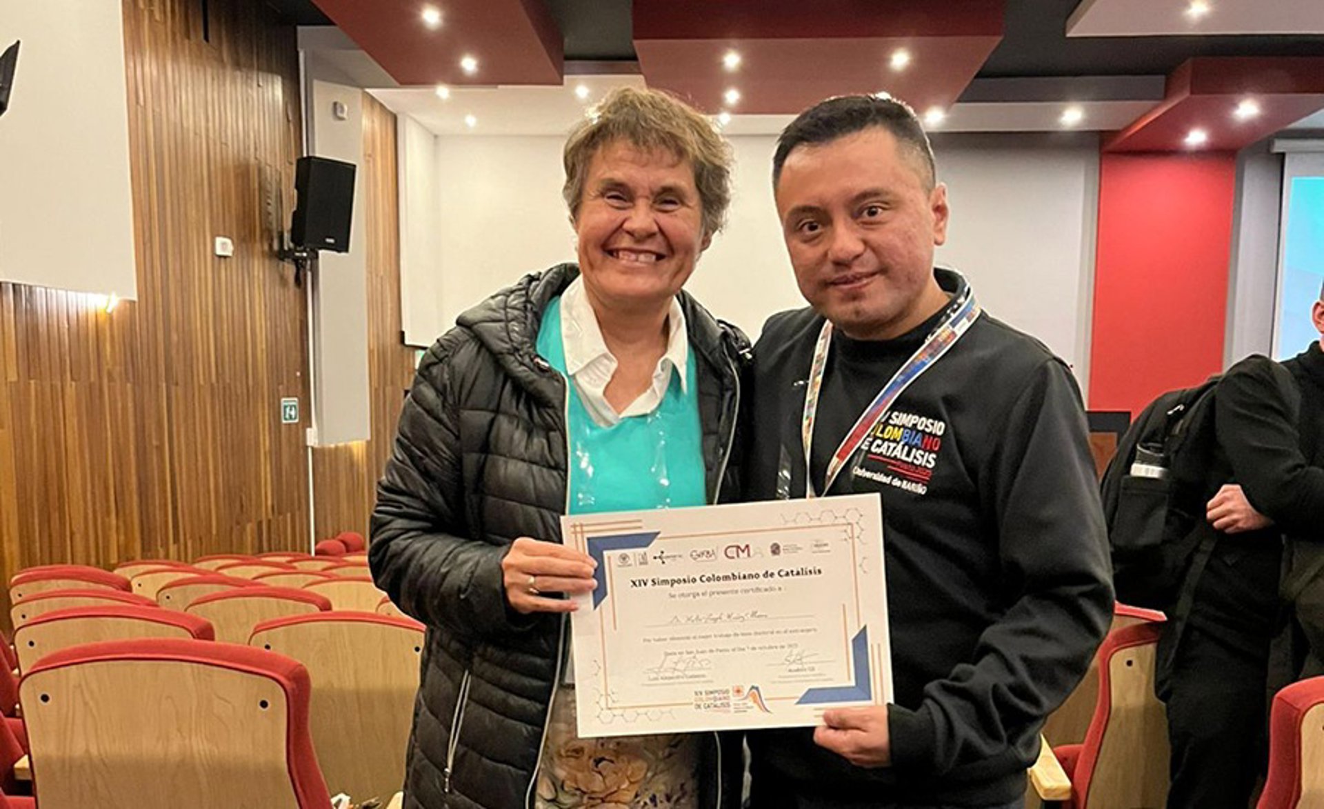 Un investigador de la UPNA recibe el premio a la mejor tesis doctoral durante un congreso de catálisis en Colombia
