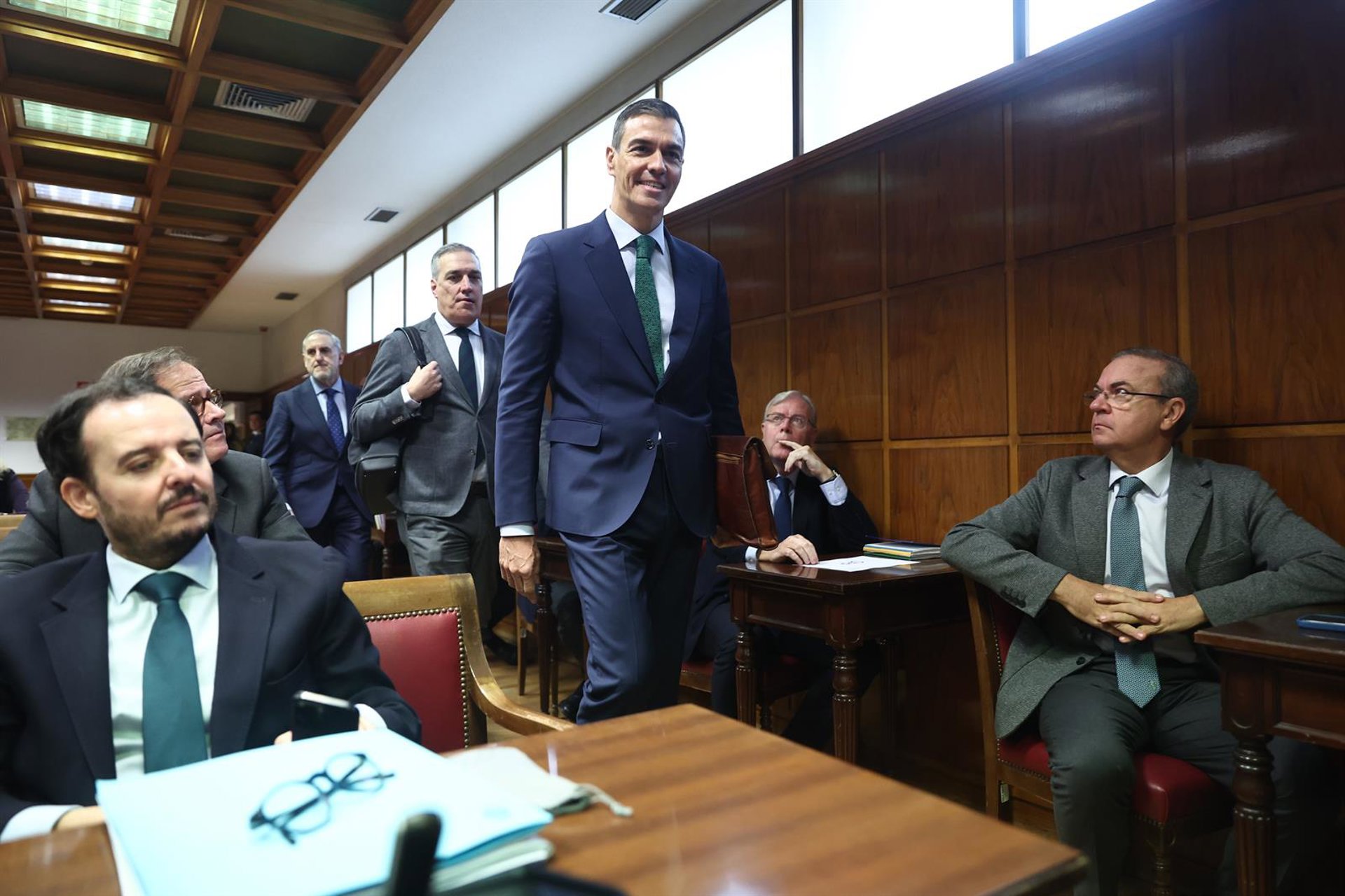 Bolaños dice que Sánchez salió «reforzado y exitoso» del Senado frente a la intervención «grotesca» del senador del PP