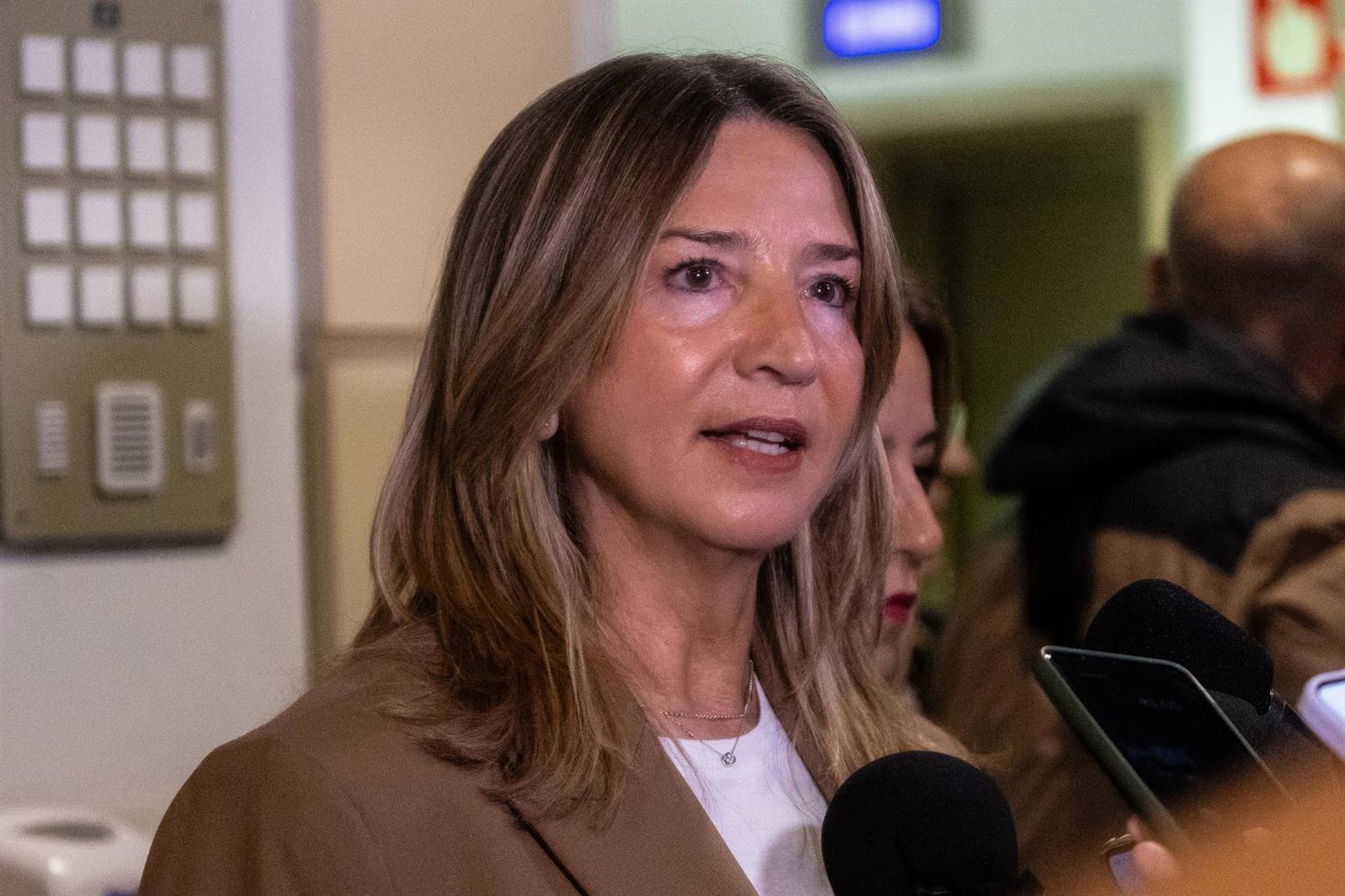El PP asegura que «blindará legalmente el mapa de transporte por carretera y exigirá a Renfe cumplir con la puntualidad»