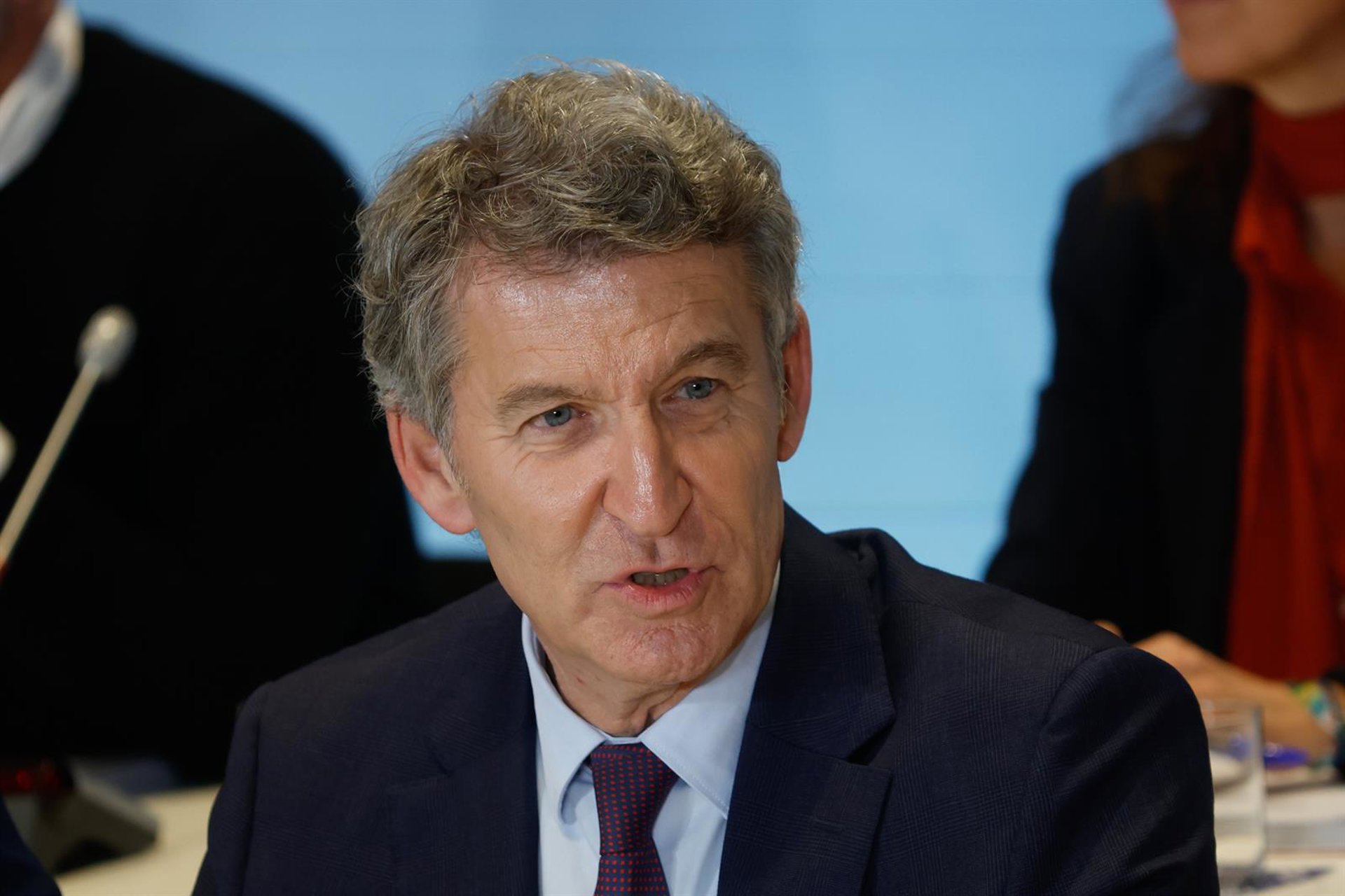 Feijóo pide a Vox facilitar la elección del nuevo ‘president’ y denuncia una «cacería política y personal» contra Mazón
