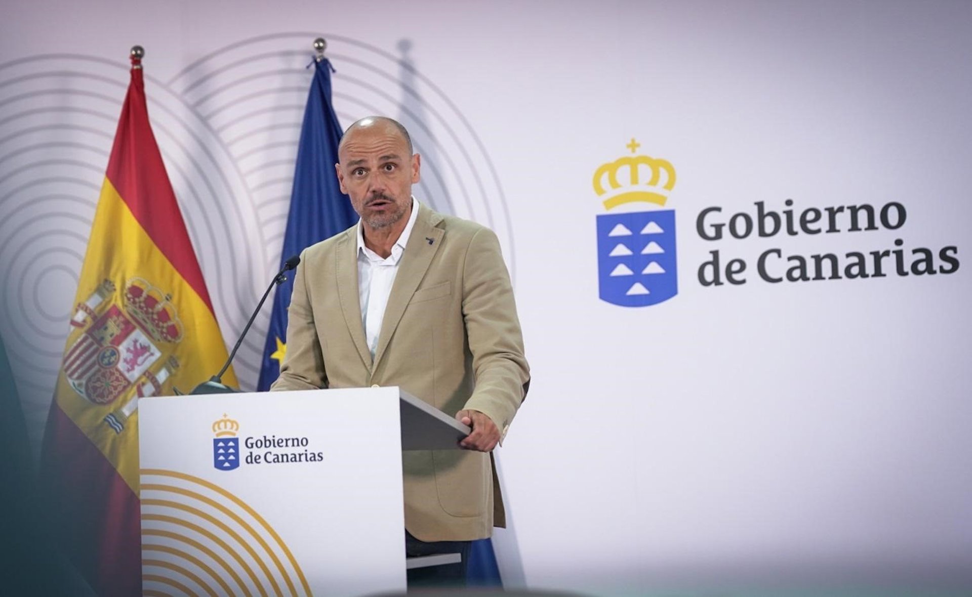 Canarias tilda de «trampa» sacar a los menores asilados del listado de la CCAA pero mantenerlos en las islas