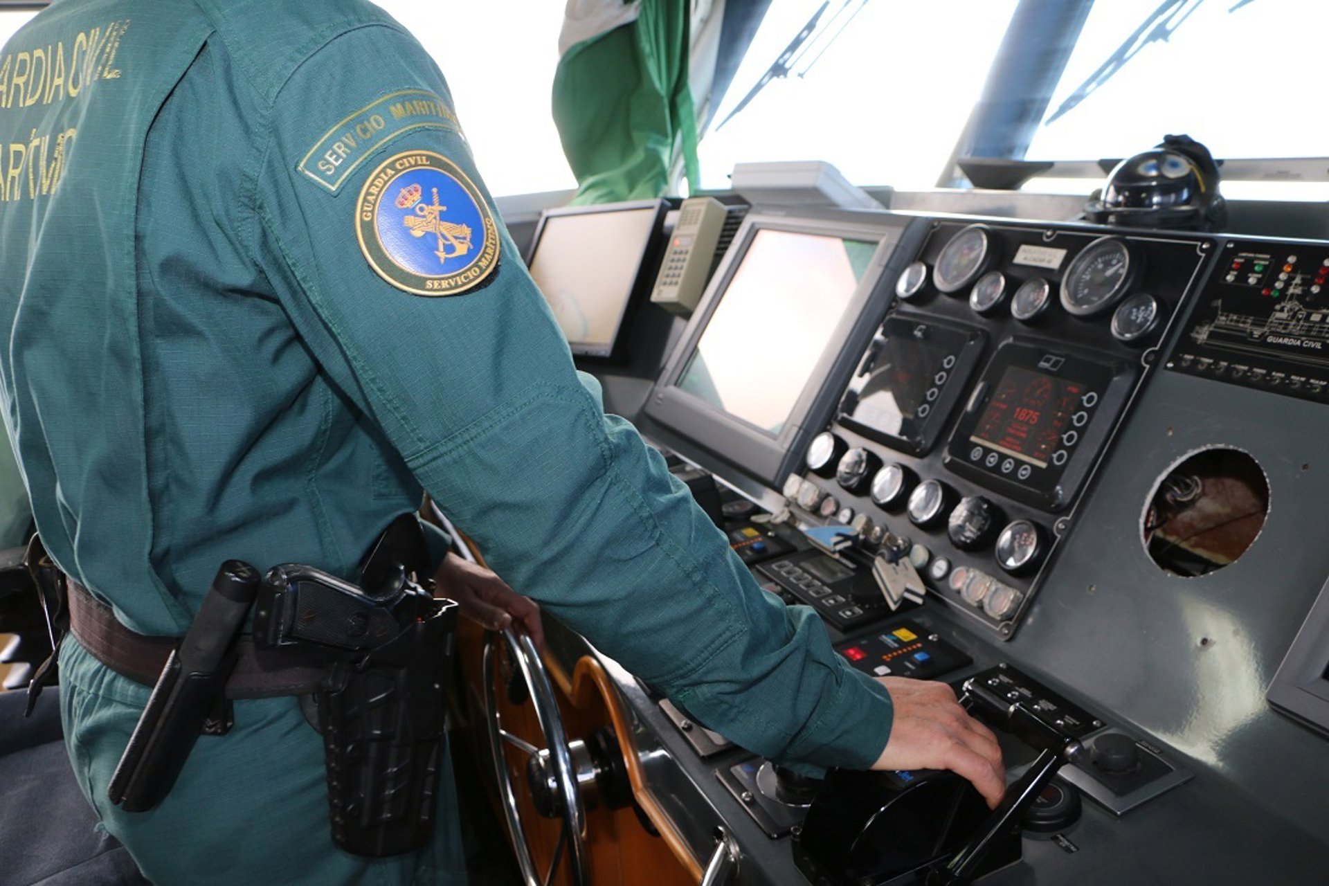 Rescatan a un hombre desaparecido en la bahía de Palma mientras practicaba wingfoil
