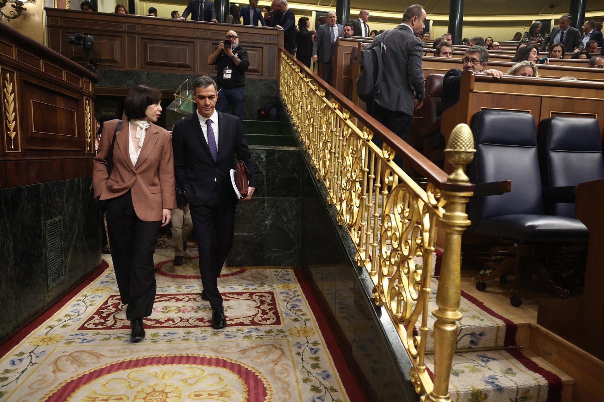 Sánchez reprocha al PP que pida elecciones generales anticipadas y se niegue a convocar comicios en la C. Valenciana