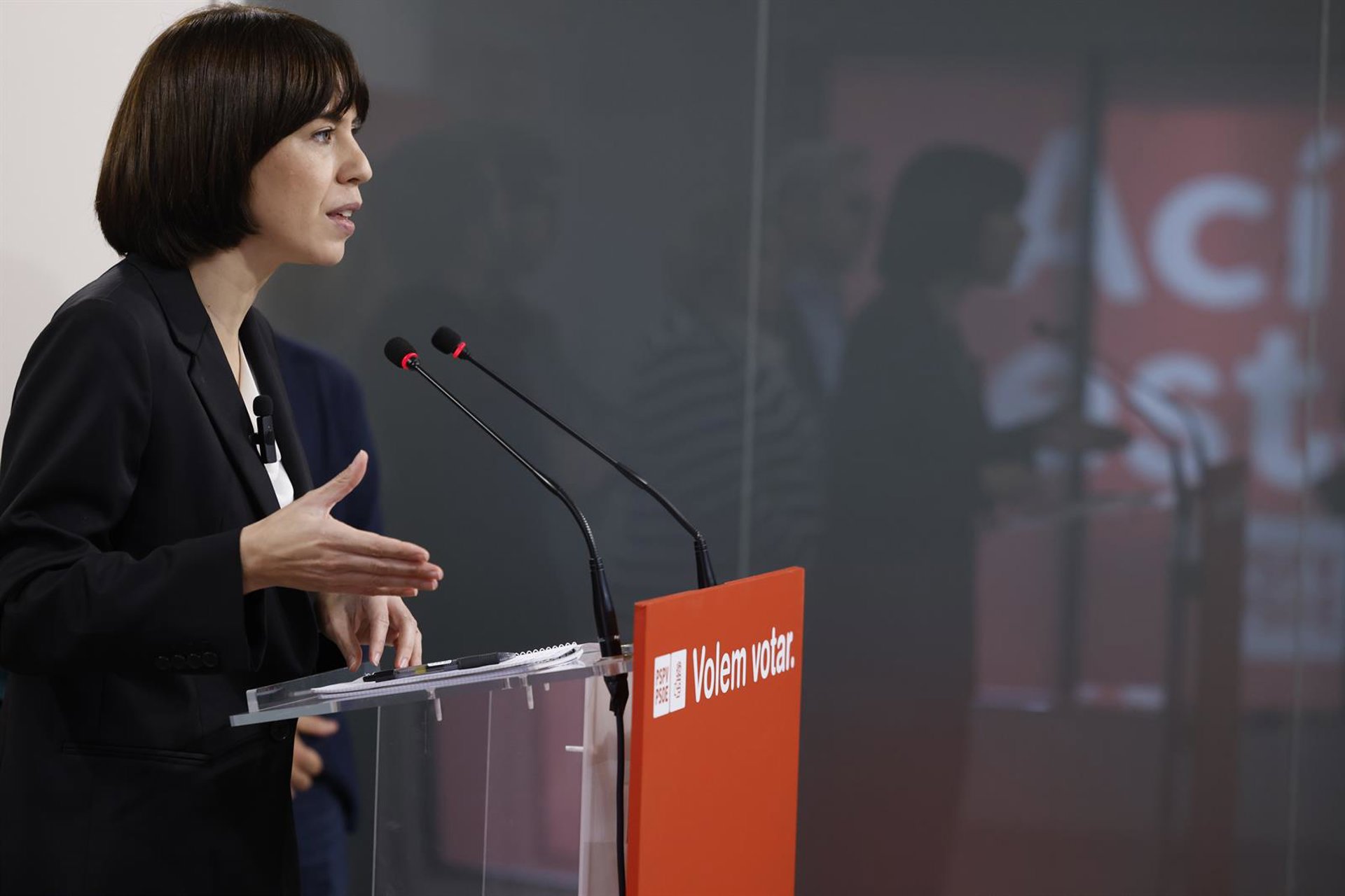 Morant cree que Mazón está mintiendo en la comisión y dice que si no sabía lo que pasaba es que es «inútil, idiota»