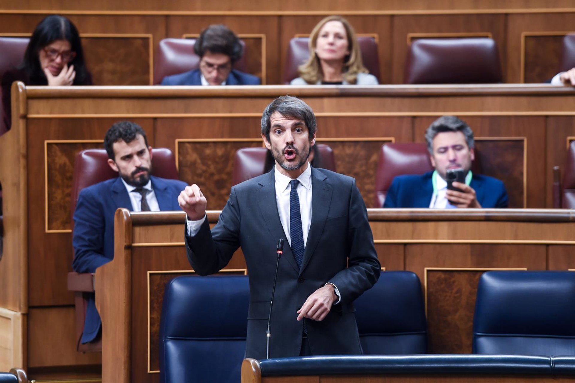 Urtasun se abre a dar «mayor proyección» a los artistas canarios en la programación del Instituto Cervantes