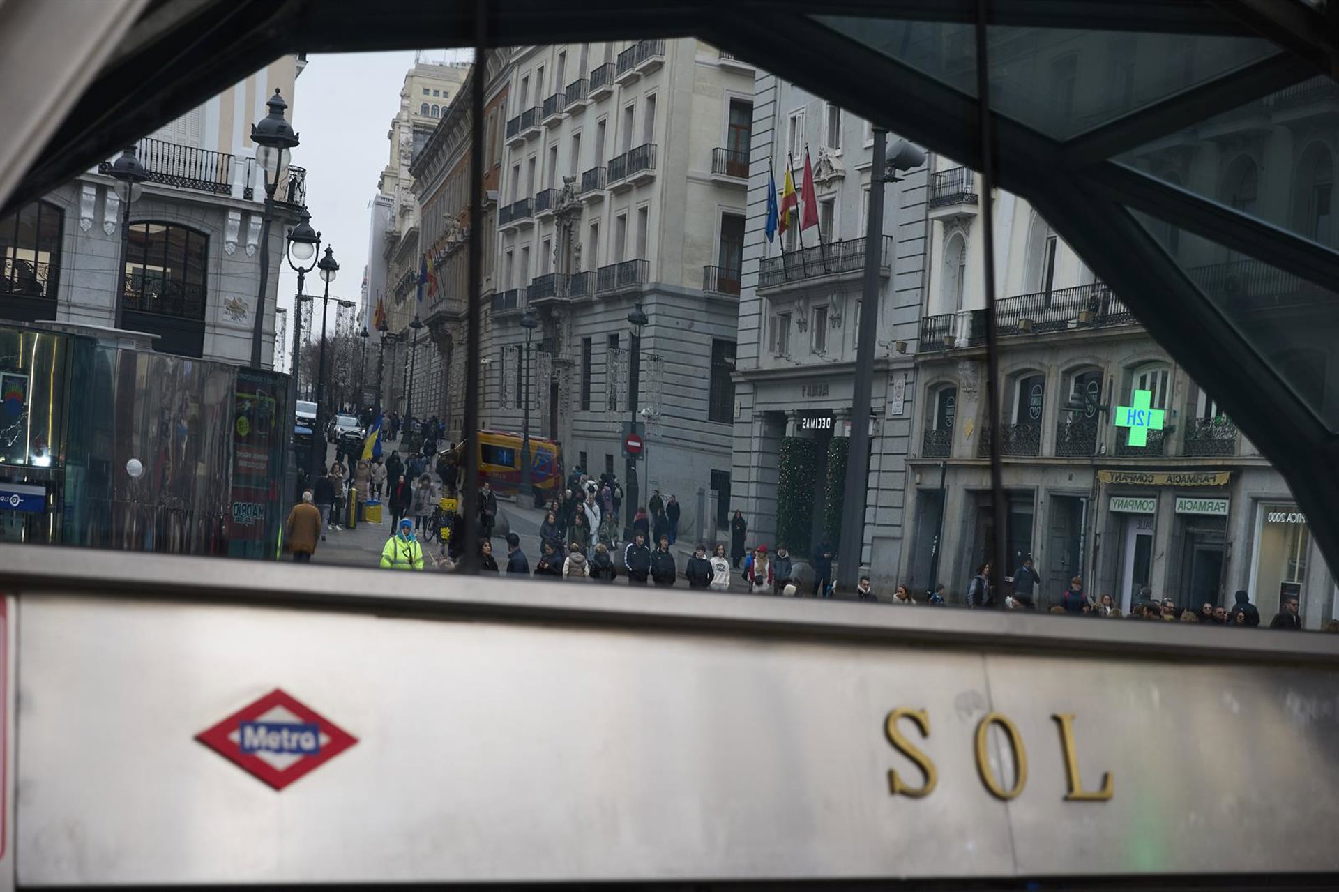 Restricciones de acceso en la estación de Cercanías de Sol por el concierto gratuito por los 40 años de Apple en España