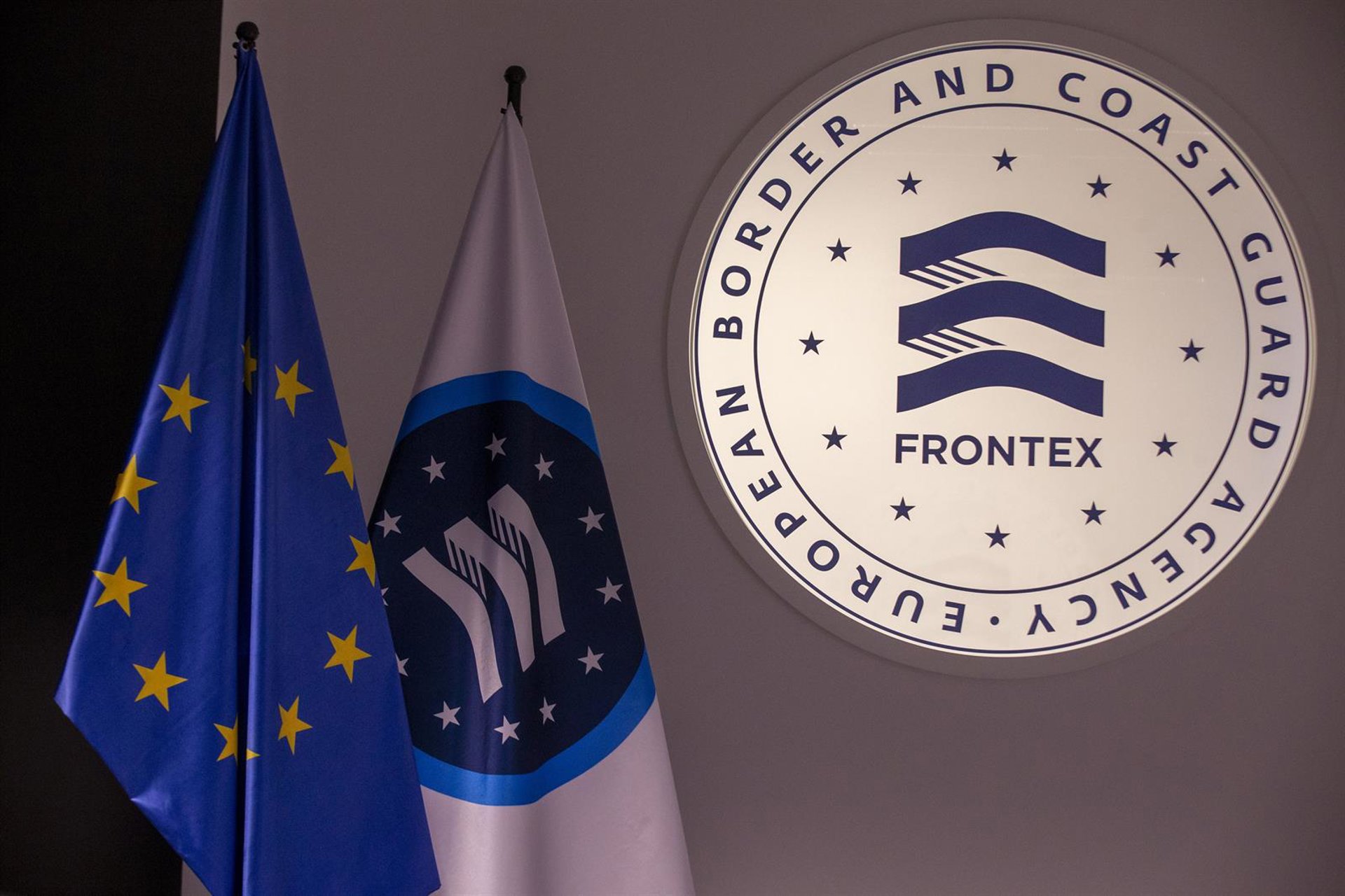 Un avión de Frontex busca a los migrantes desaparecidos de la patera rescatada del miércoles al sur de Cabrera