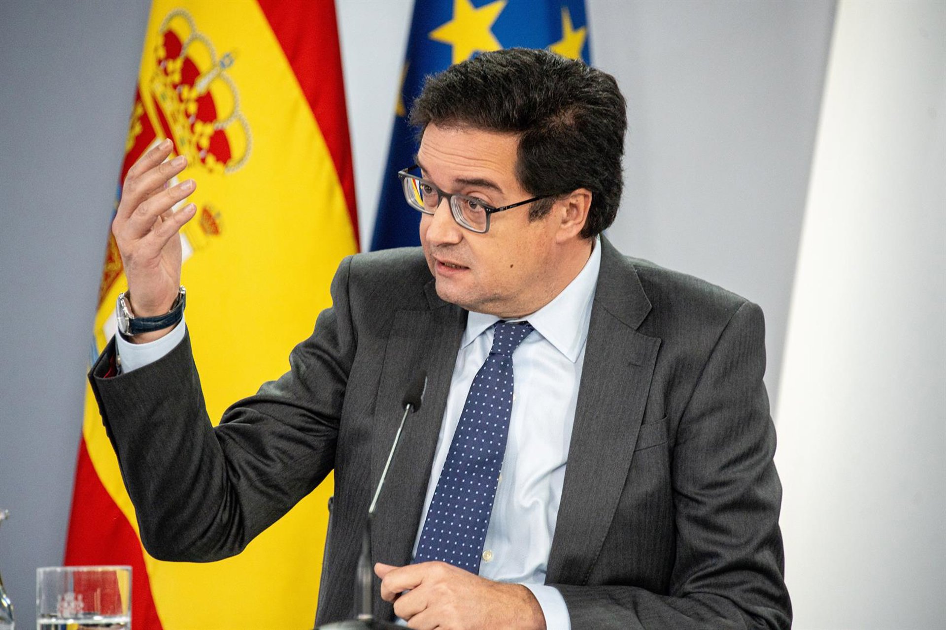 Óscar López niega que el PSOE protegiera a Salazar y defiende que se aplicarán los protocolos