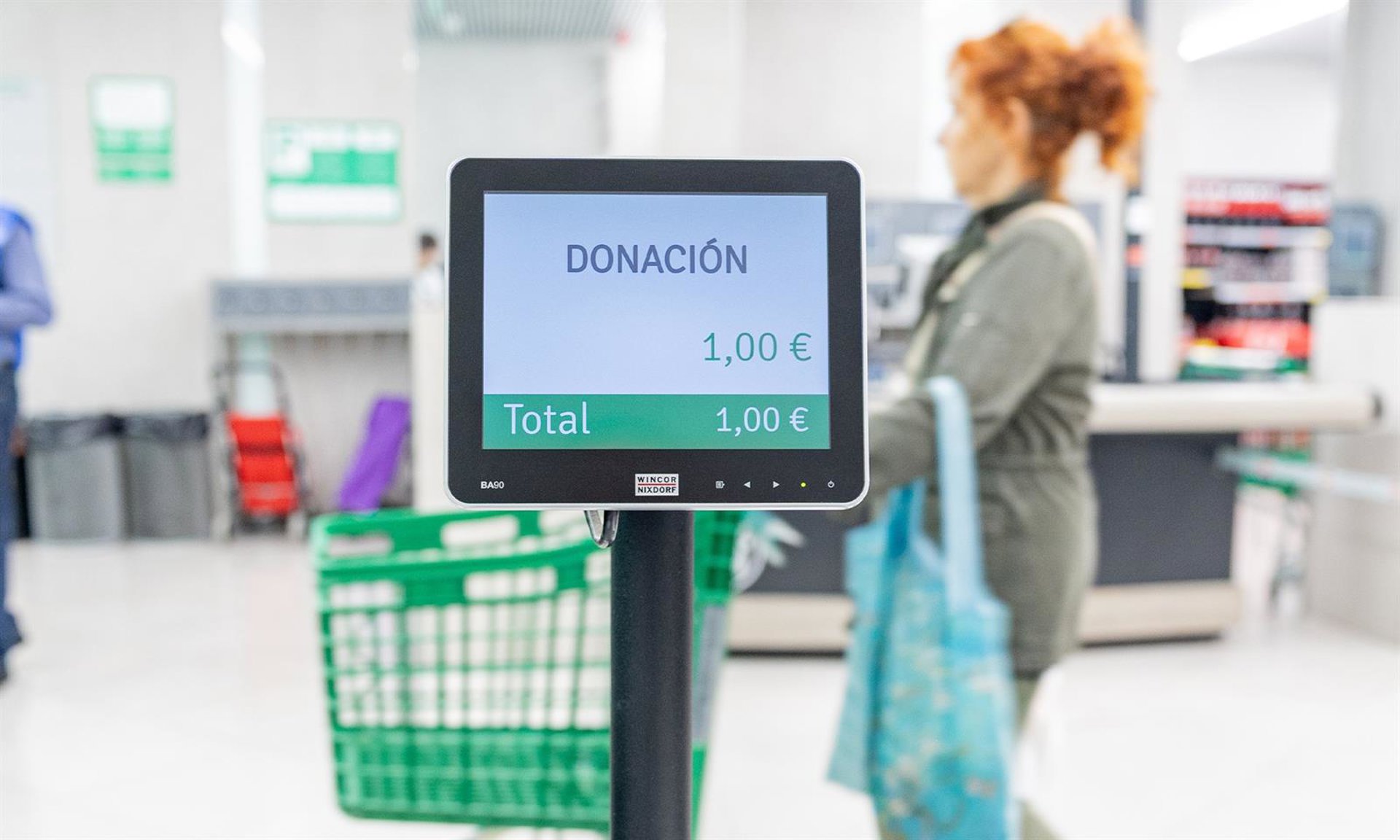 Los clientes de Mercadona donan 1,6 millones a los Bancos de Alimentos durante la campaña de Gran Recogida