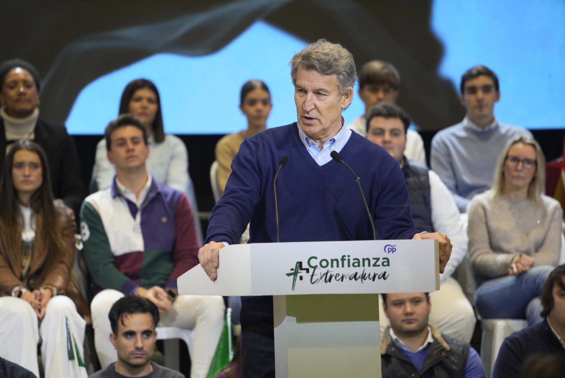 Feijóo llama «cínico» a Sánchez por «encubrir» a sus «corruptos» y «machistas»: «¿Hasta dónde llega la degeneración?»