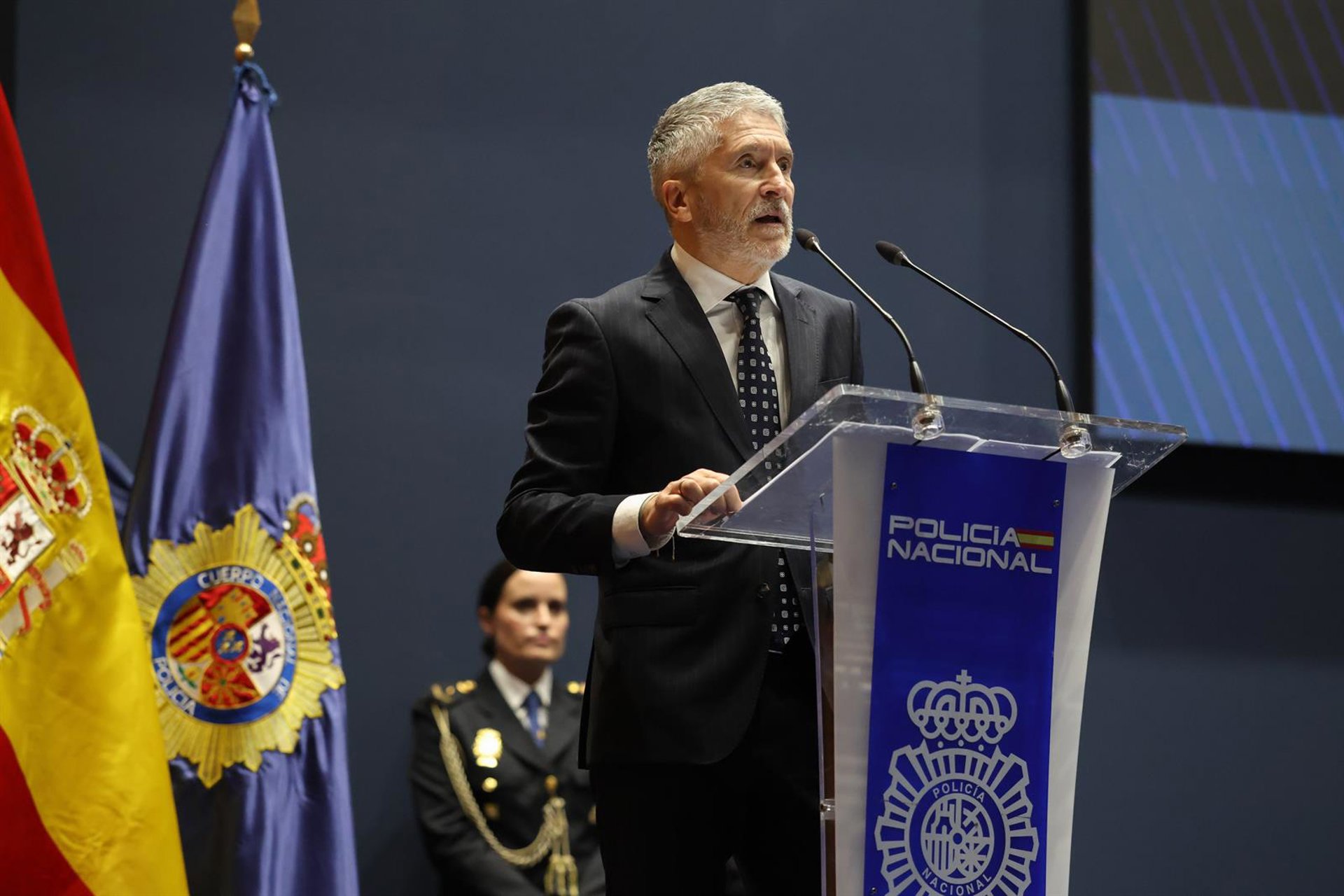 Marlaska defiende la labor policial frente a la «rumorología»: «Esta semana han señalado a la UDEF, antes fue a la UCO»