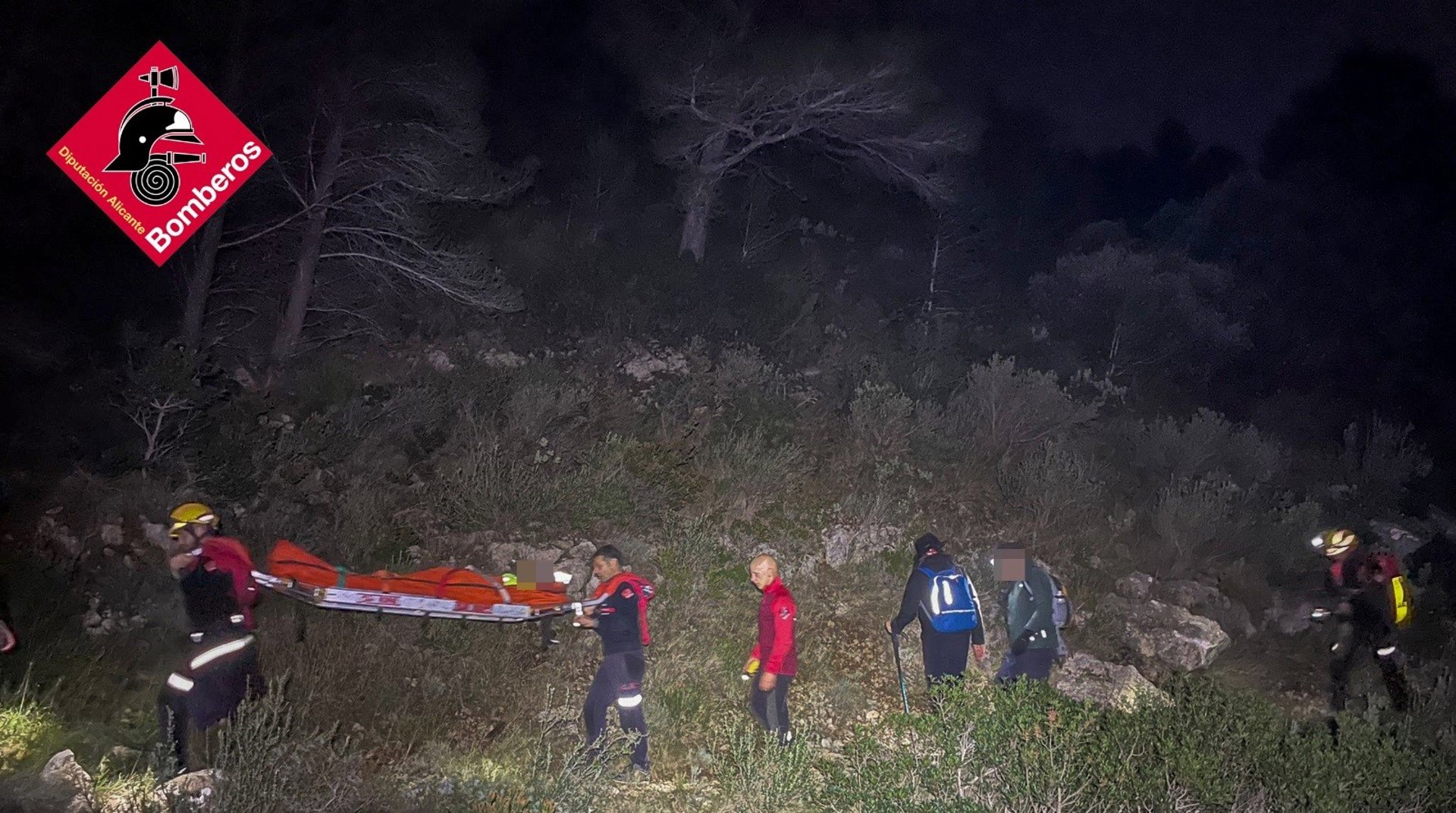 Rescatados tres senderistas en la montaña de Benichembla