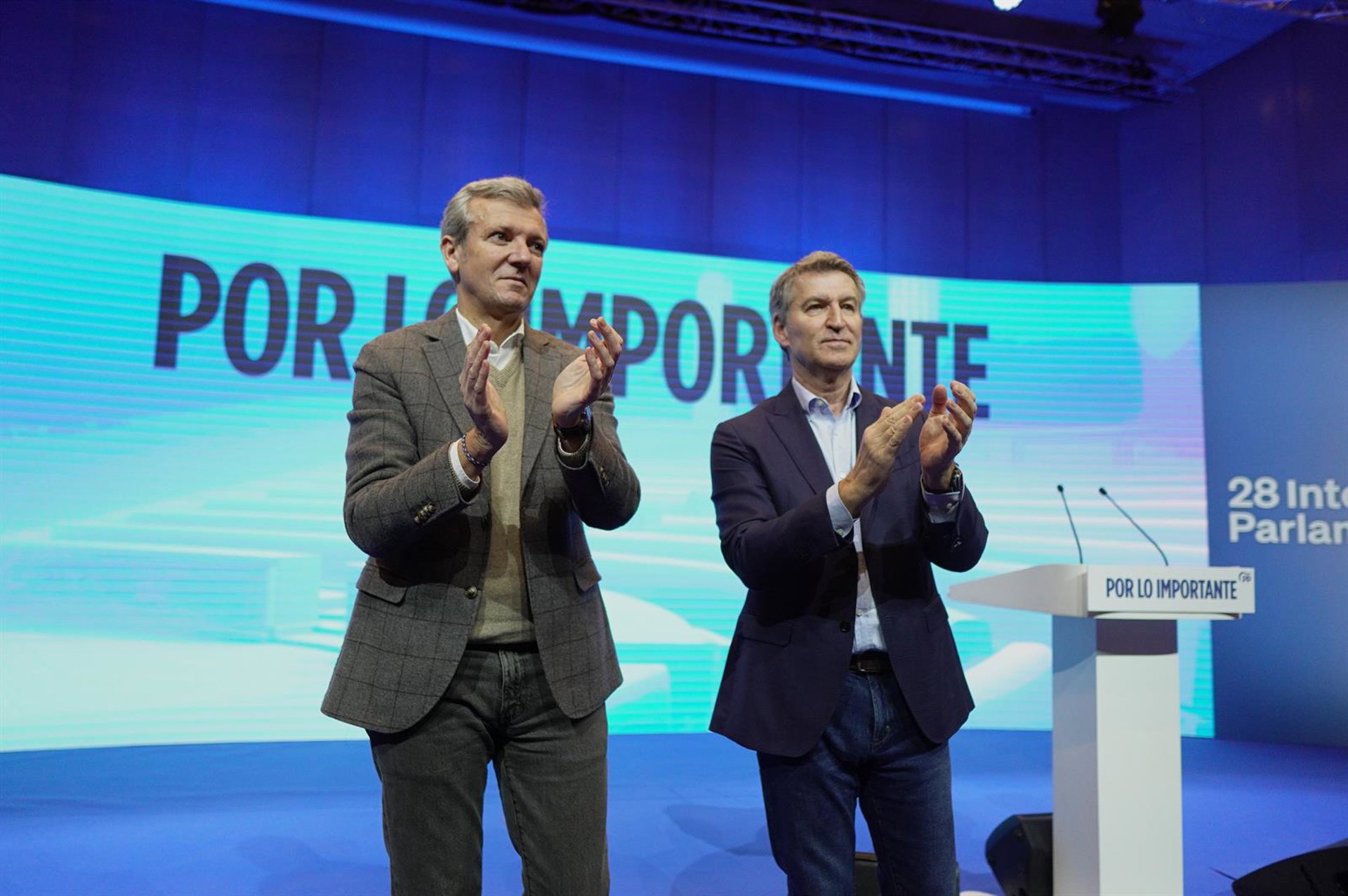 Feijóo pide concentrar el voto en el PP y lanza un aviso a Vox: gobernar es «asumir el desgaste»
