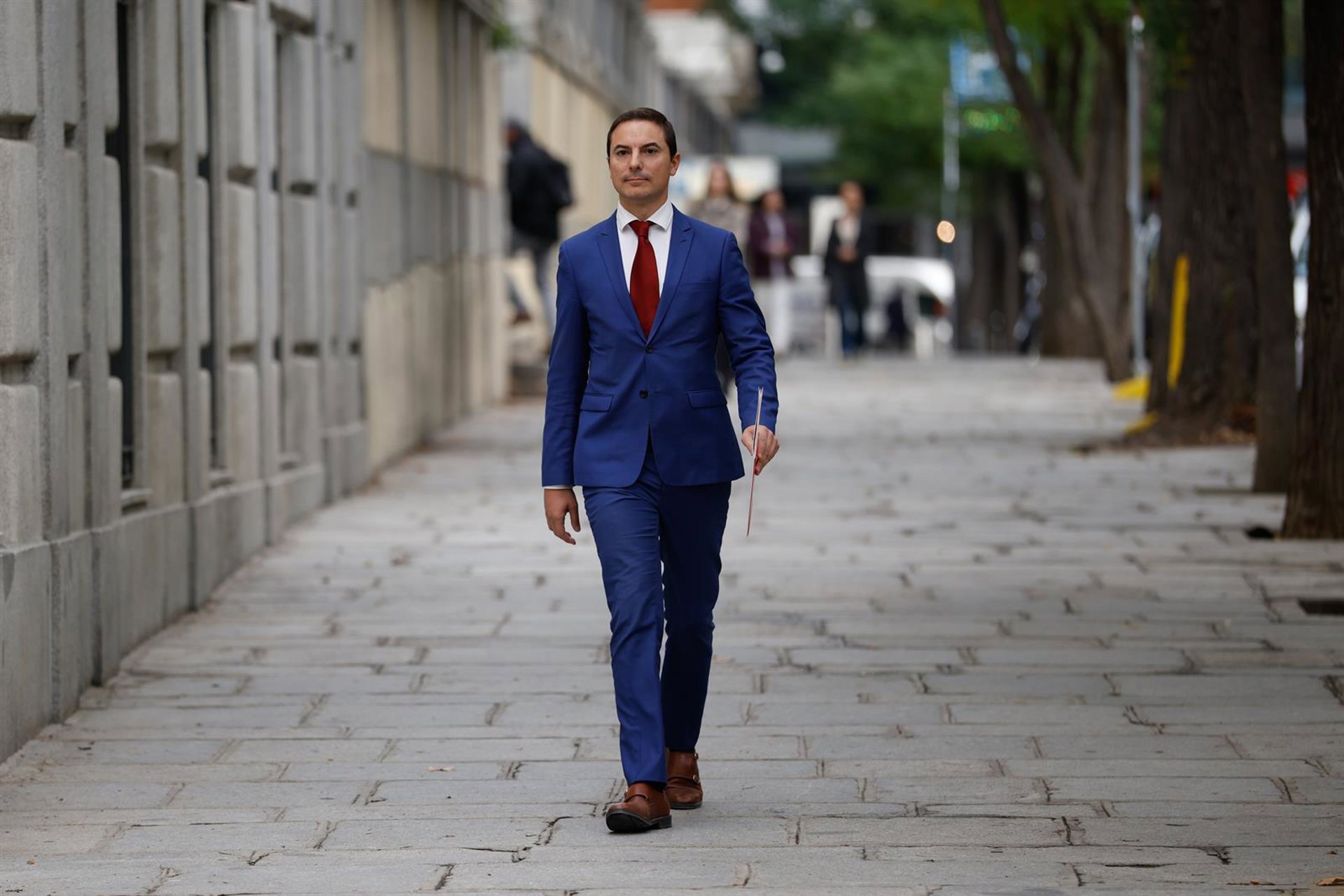 Juan Lobato ve el manifiesto de Jordi Sevilla como «un paso al frente» para dar «pulso» al PSOE