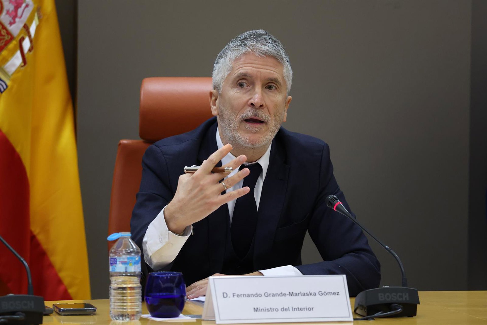 Marlaska responde a Vox que el ferrocarril en España es «seguro» y les achaca que vivan «del bulo» y de «generar miedo»