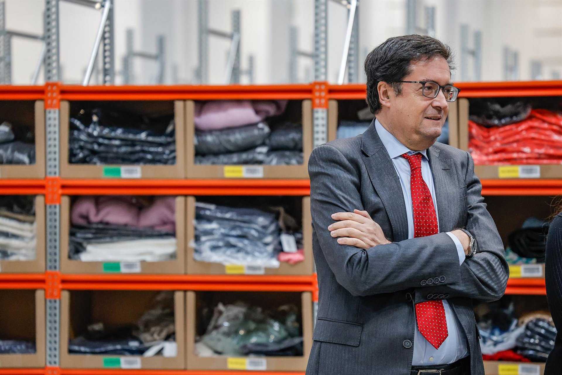 López pide a Junqueras «no alimentar polémicas» por su petición de traspasar Rodalies y recuerda que se está discutiendo