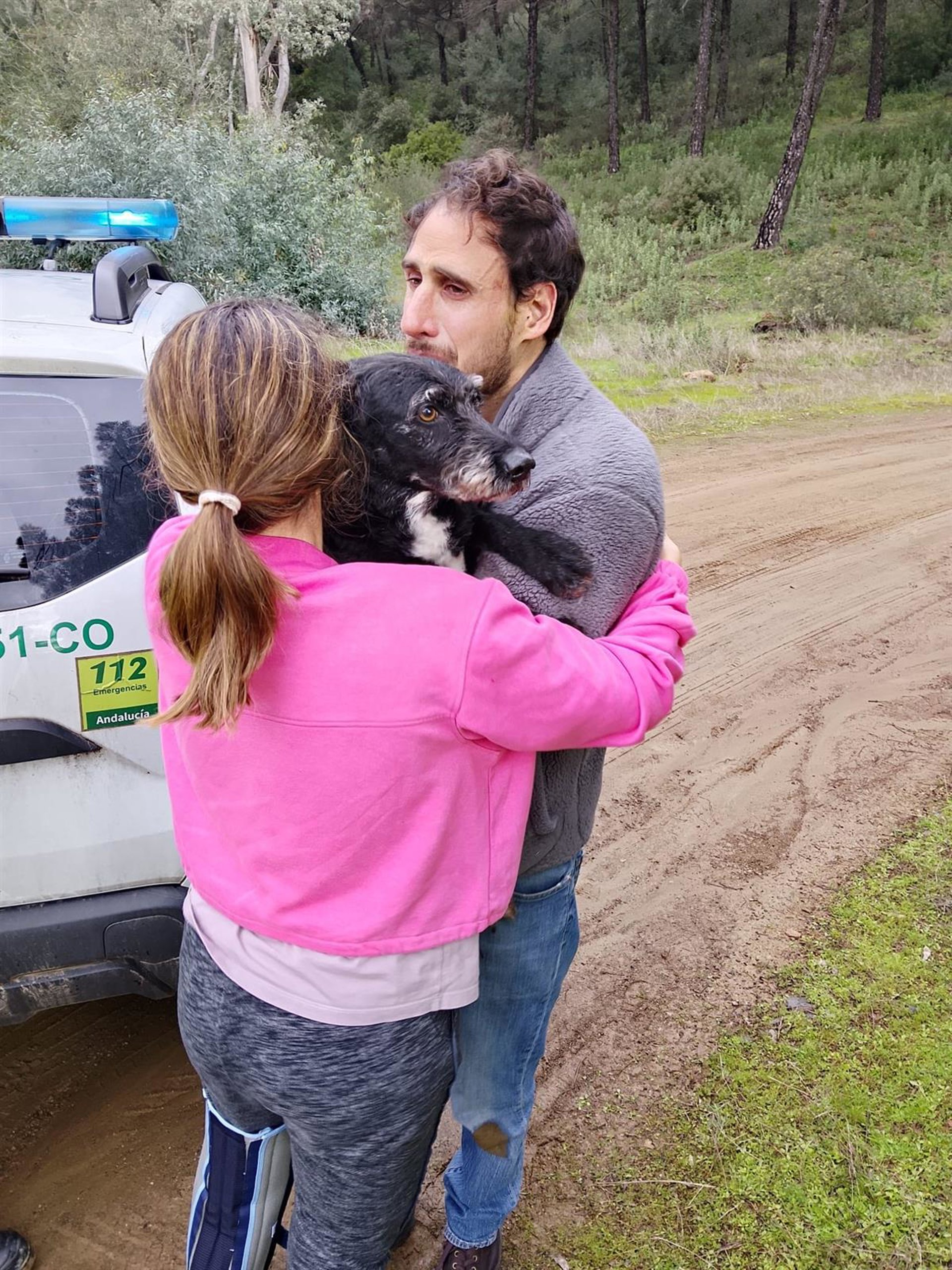 Bomberos del Infoca capturan a Boro, el perro extraviado tras el accidente ferroviario de Adamuz
