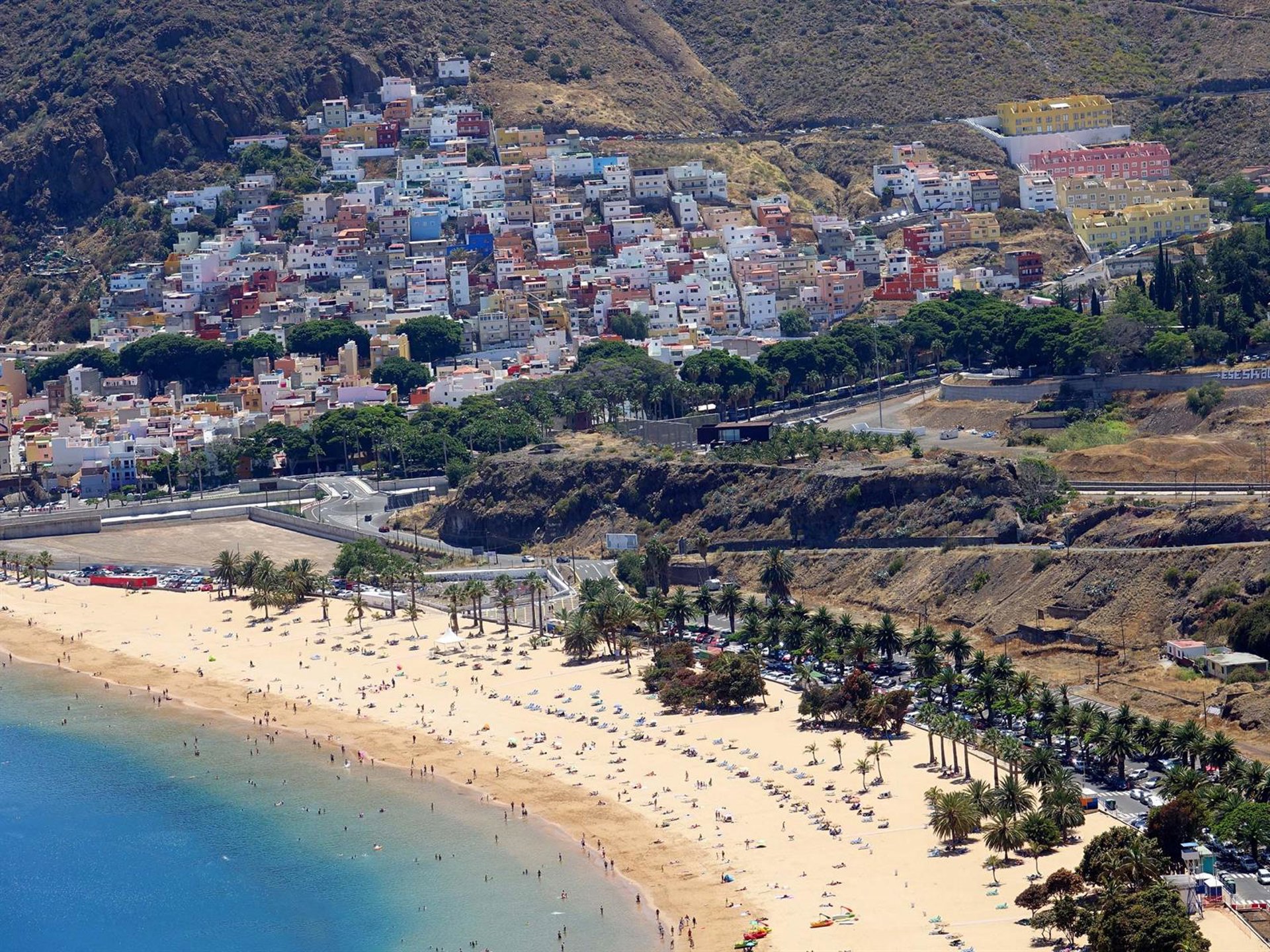 Los hoteles españoles reducen más de un 7% sus emisiones desde 2022 mientras siguen creciendo en actividad y empleo