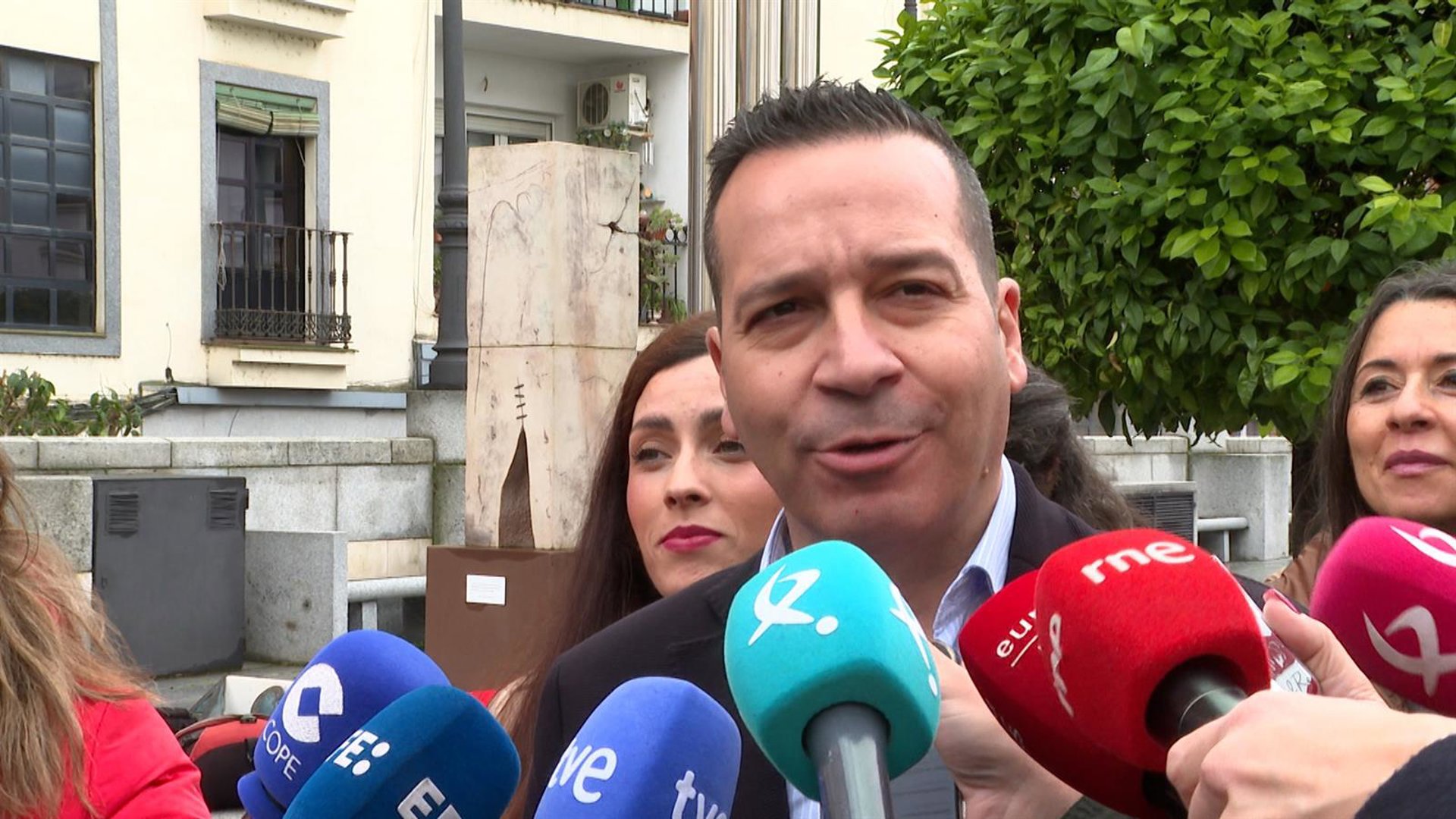 Vox dice que «habría gobierno» si el PP quisiera y condiciona su apoyo a que asuma una «parte importante» de propuestas