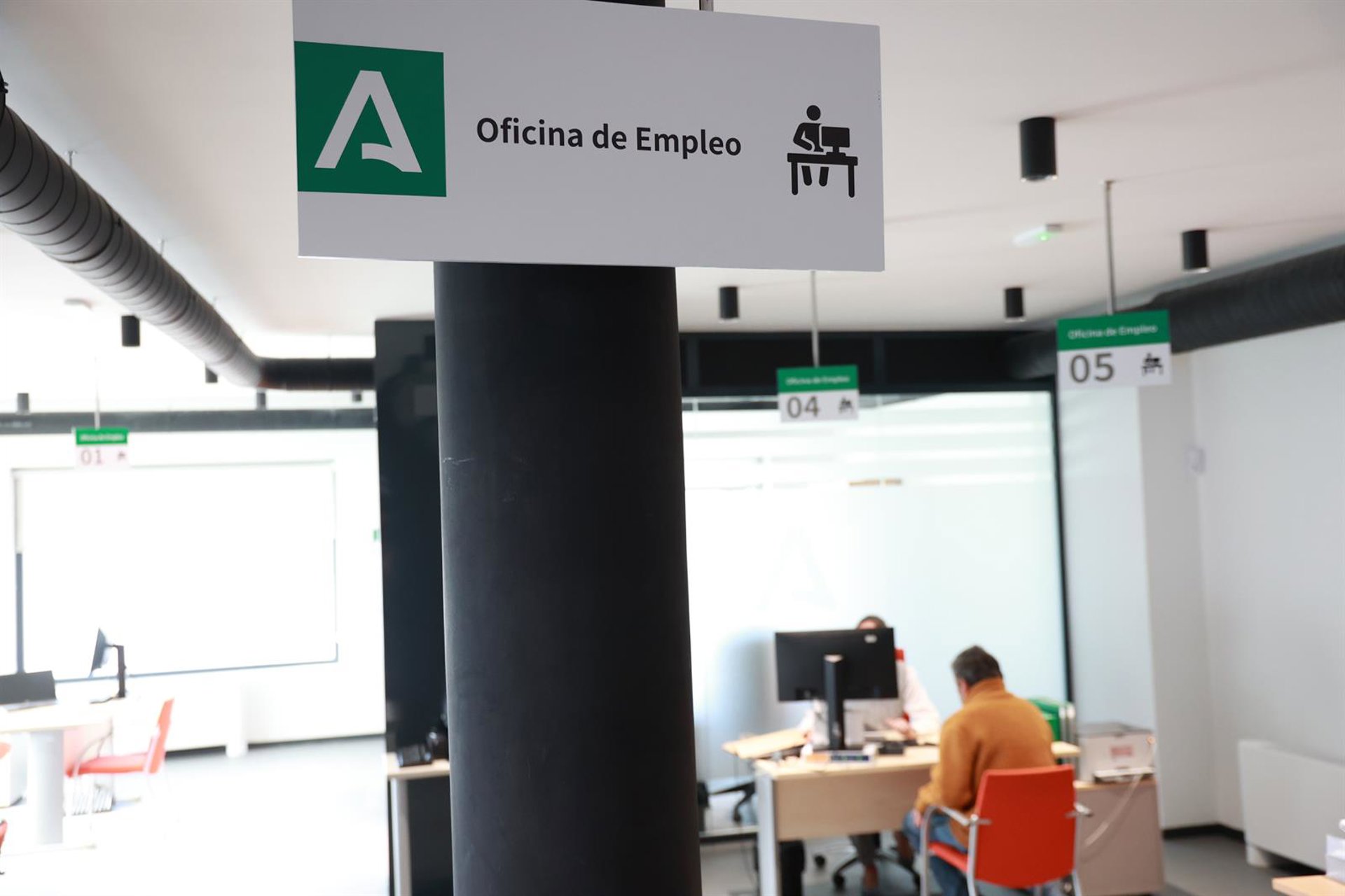 El SAE suspende este miércoles las citas presenciales en 77 municipios de Almería, Málaga y Cádiz