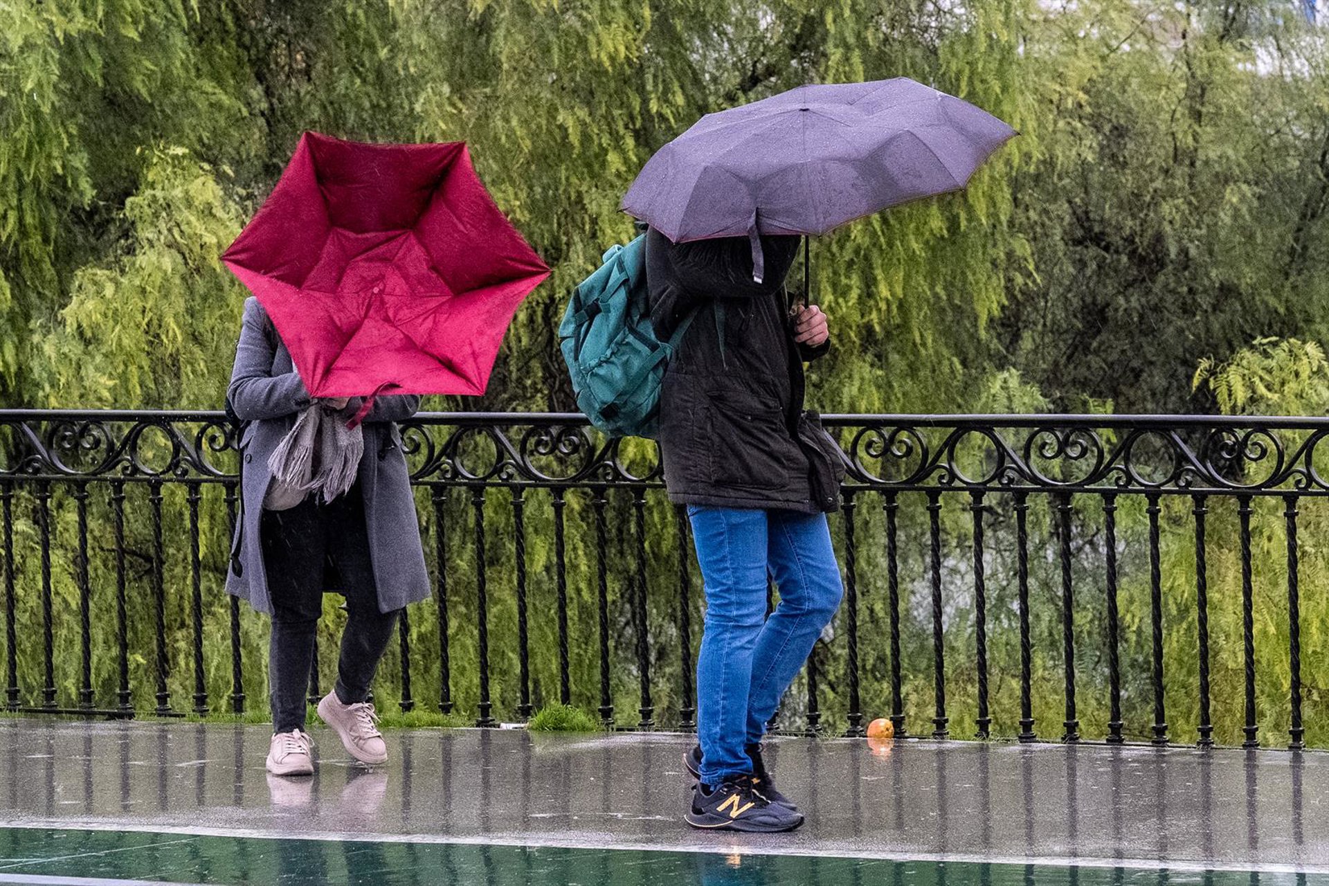 Fuertes rachas de viento provocan cortes de líneas telefónicas en el norte de Cáceres, Campiña Sur y Serena