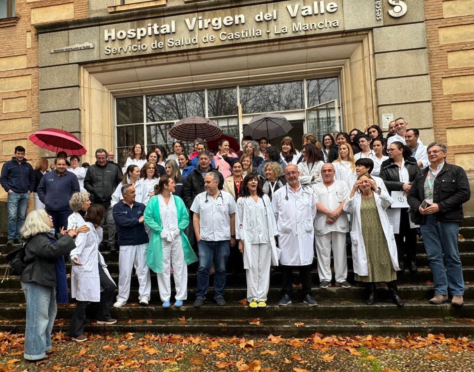 Trabajadores del Hospital Virgen del Valle de Toledo recogen 8.000 firmas en contra de su cierre