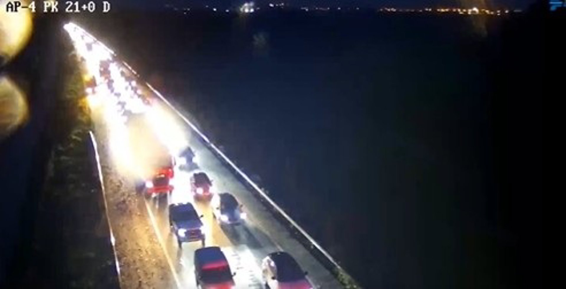 Cortada la AP-4 en Los Palacios y Las Cabezas sentido Cádiz por desprendimientos en la calzada
