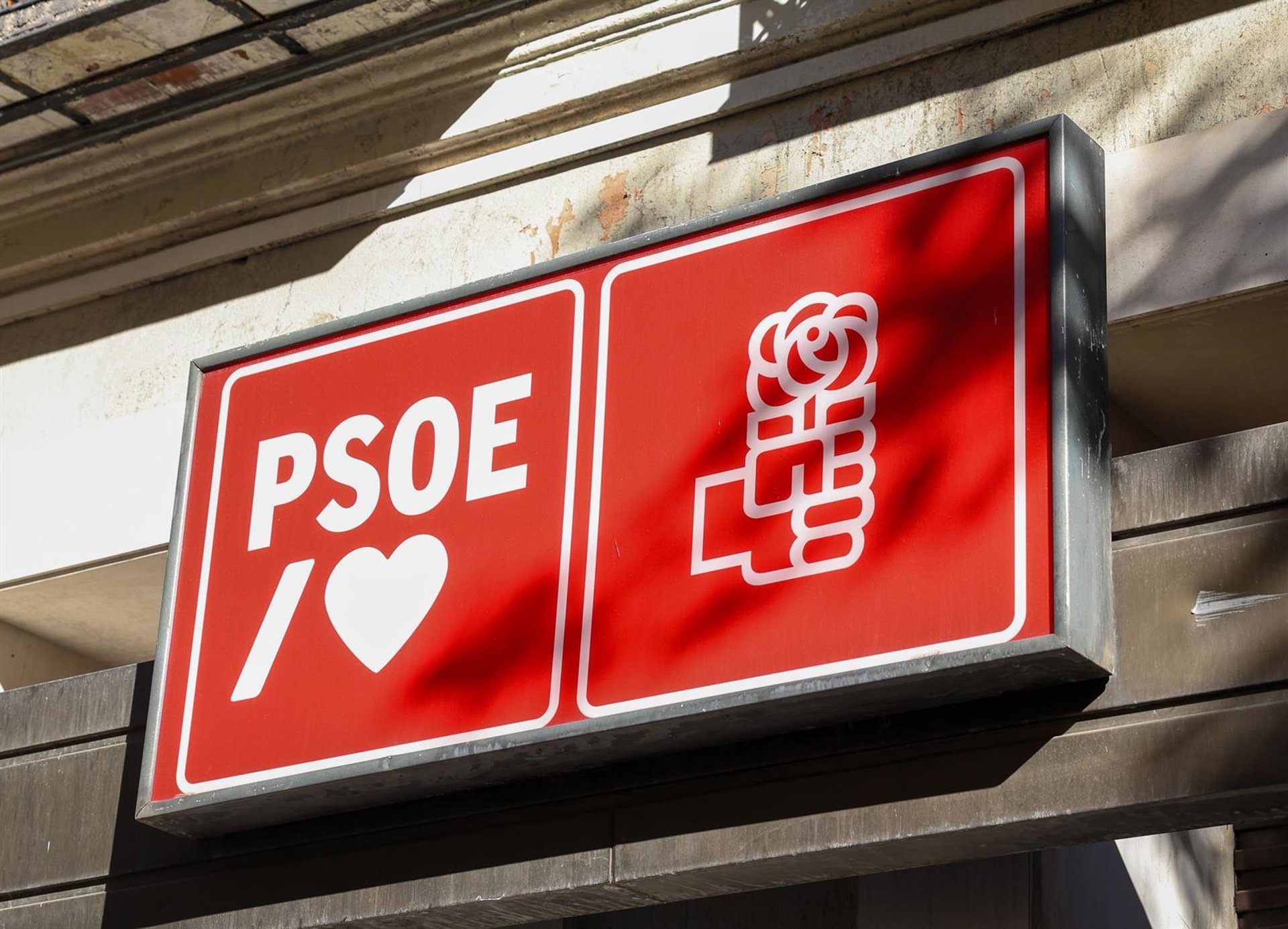 El PSOE reprocha a Feijóo que «exculpe» a Mazón por la dana y le «premie» al mantenerle en Les Corts