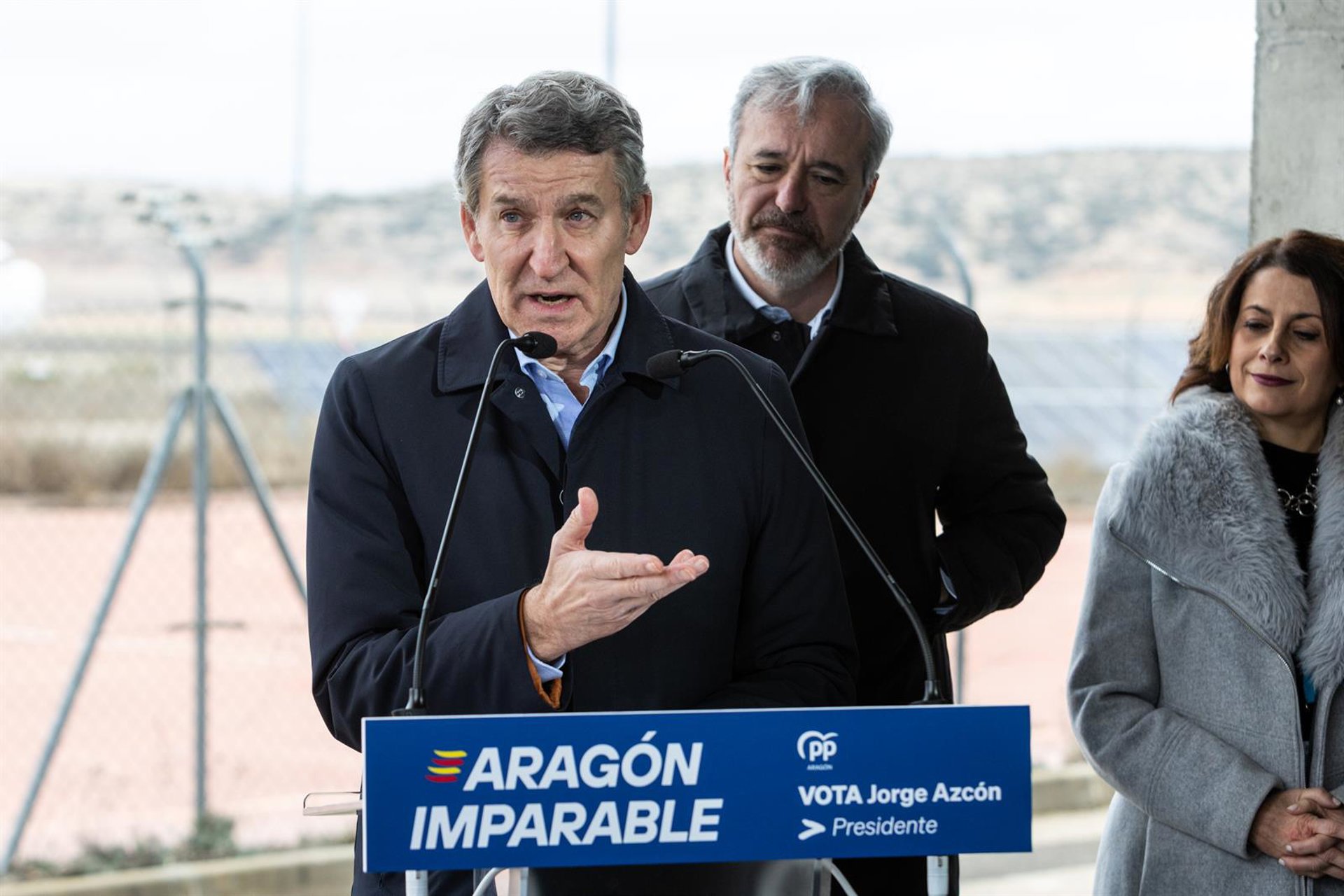 Feijóo (PP) defiende la revalorización «automática» de las pensiones y dice que Sánchez «utilizaba a los pensionistas»