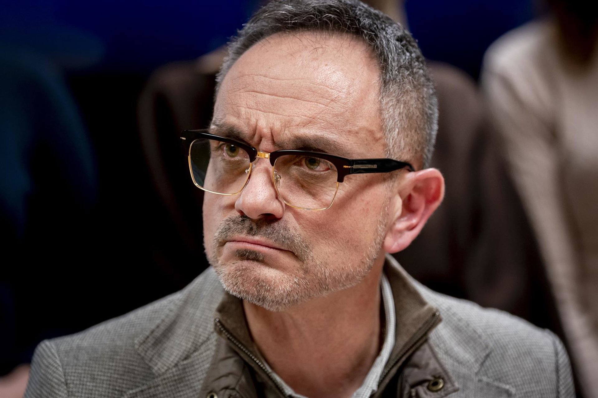 Alcalde de Móstoles dice ser víctima de «campaña absoluta de desprestigio» y acusa a la edil de «chantaje político»