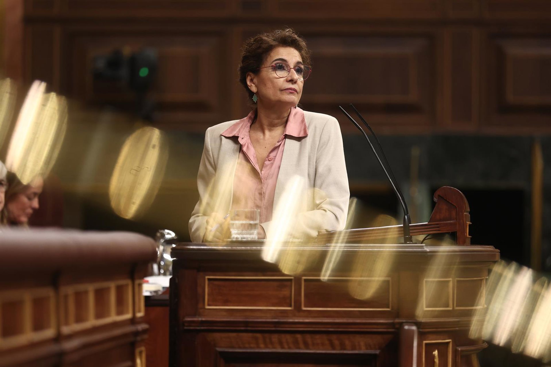 El Gobierno defiende que apartó de inmediato al DAO y reprocha al PP que mantenga al alcalde de Móstoles (Madrid)