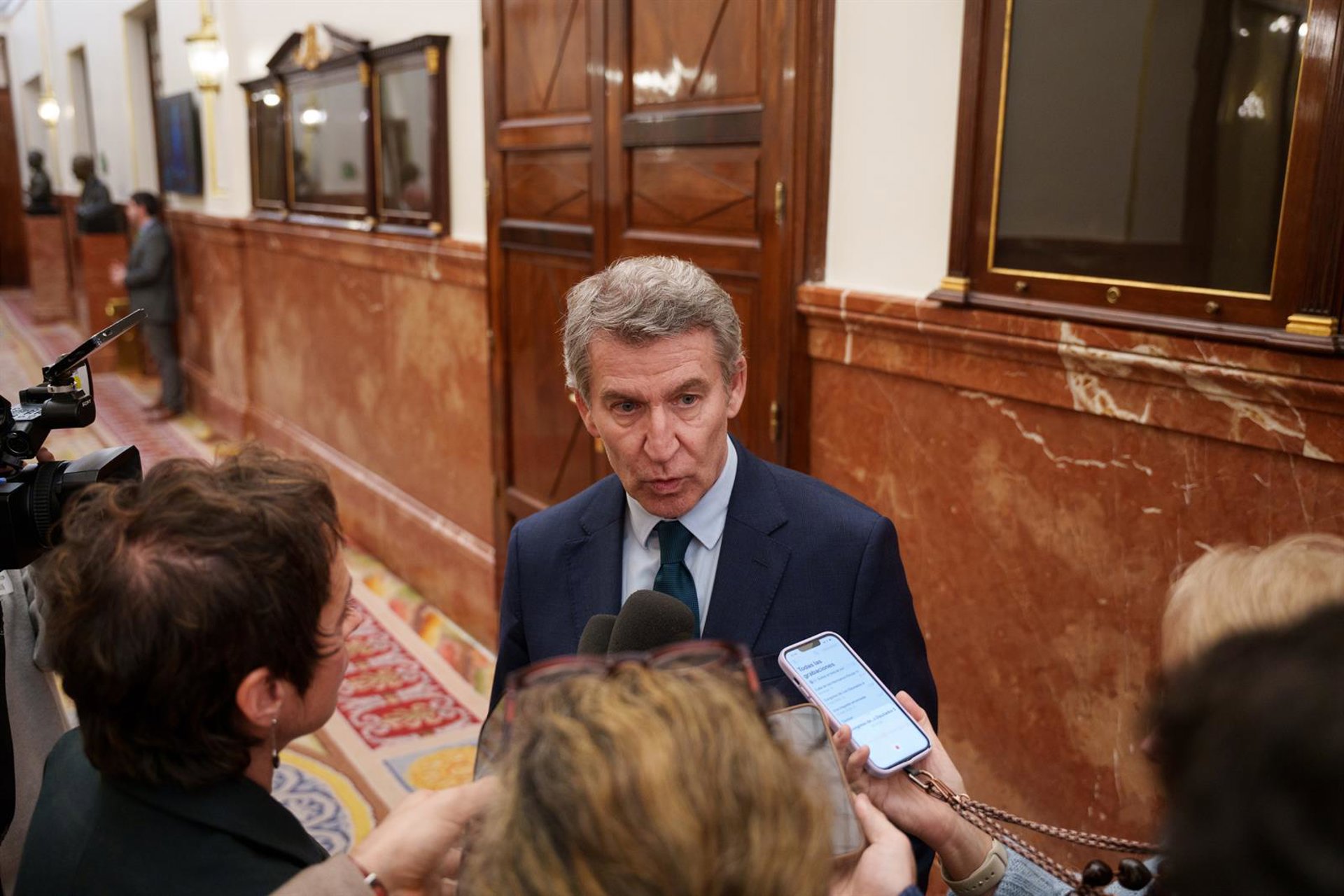 Feijóo respeta la propuesta de la jueza de investigar a Mazón y prefiere esperar «tranquilamente» a que decida el TSJCV