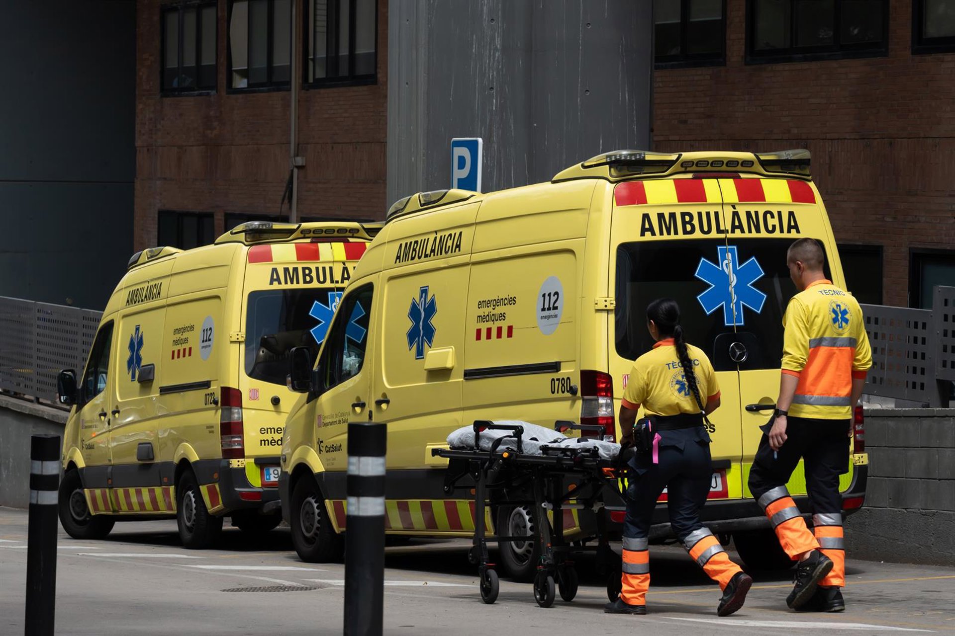 Fallece un motorista de 49 años en un accidente con un camión en la Zona Franca de Barcelona