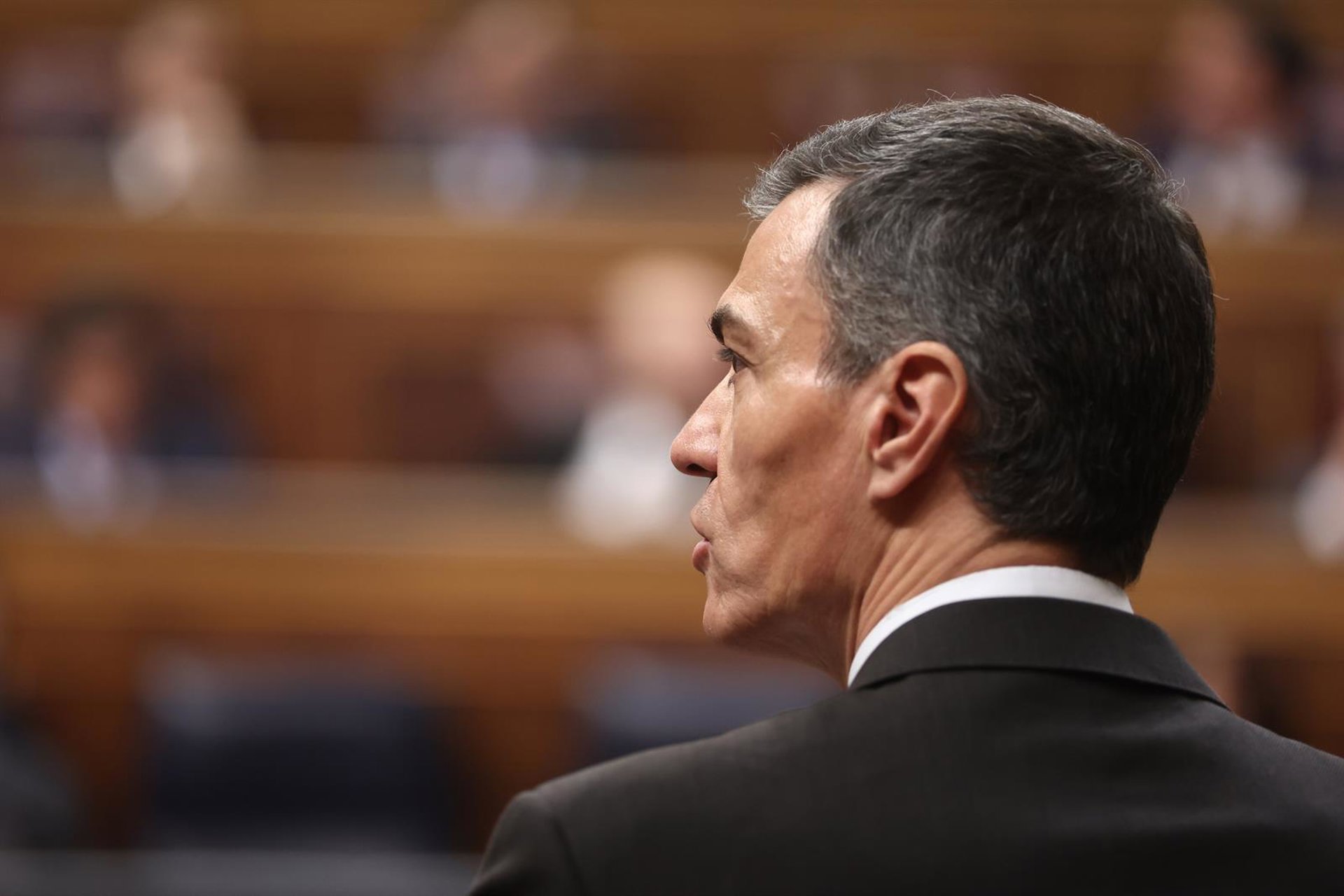 Sánchez niega que padezca una enfermedad cardiovascular y acusa a PP y Vox de difundir bulos sobre su salud