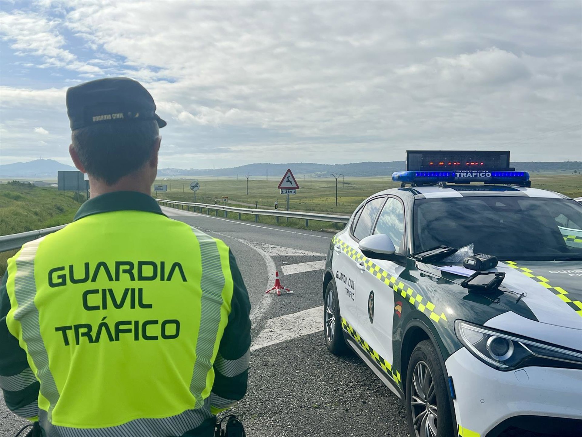 Muere un ciclista tras sufrir una colisión frontal con un vehículo en el Alto de las Muñecas (Cantabria)