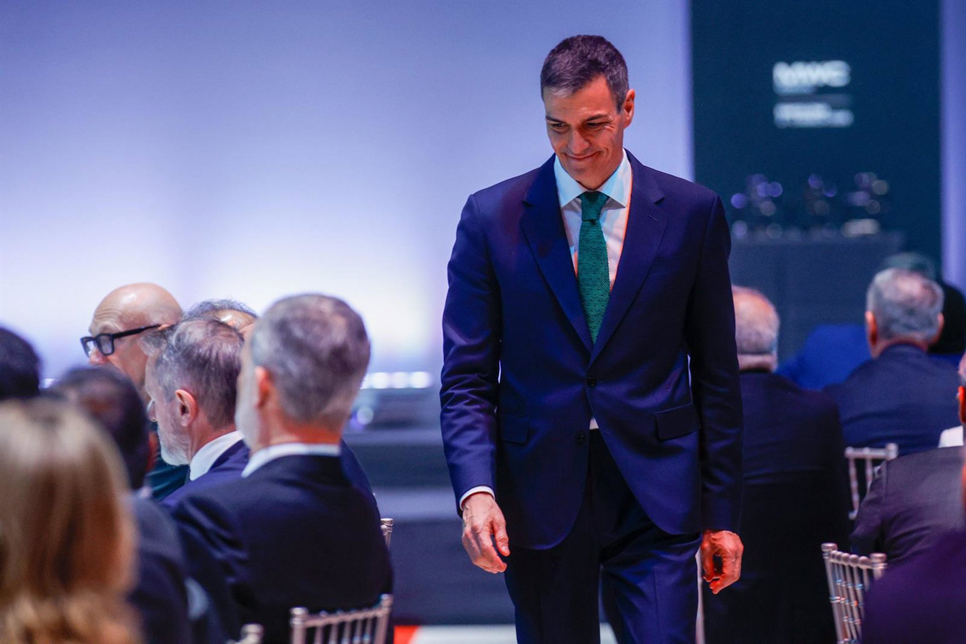 Sánchez defiende que la posición de España es «No a la guerra» y asegura que no teme «represalias»