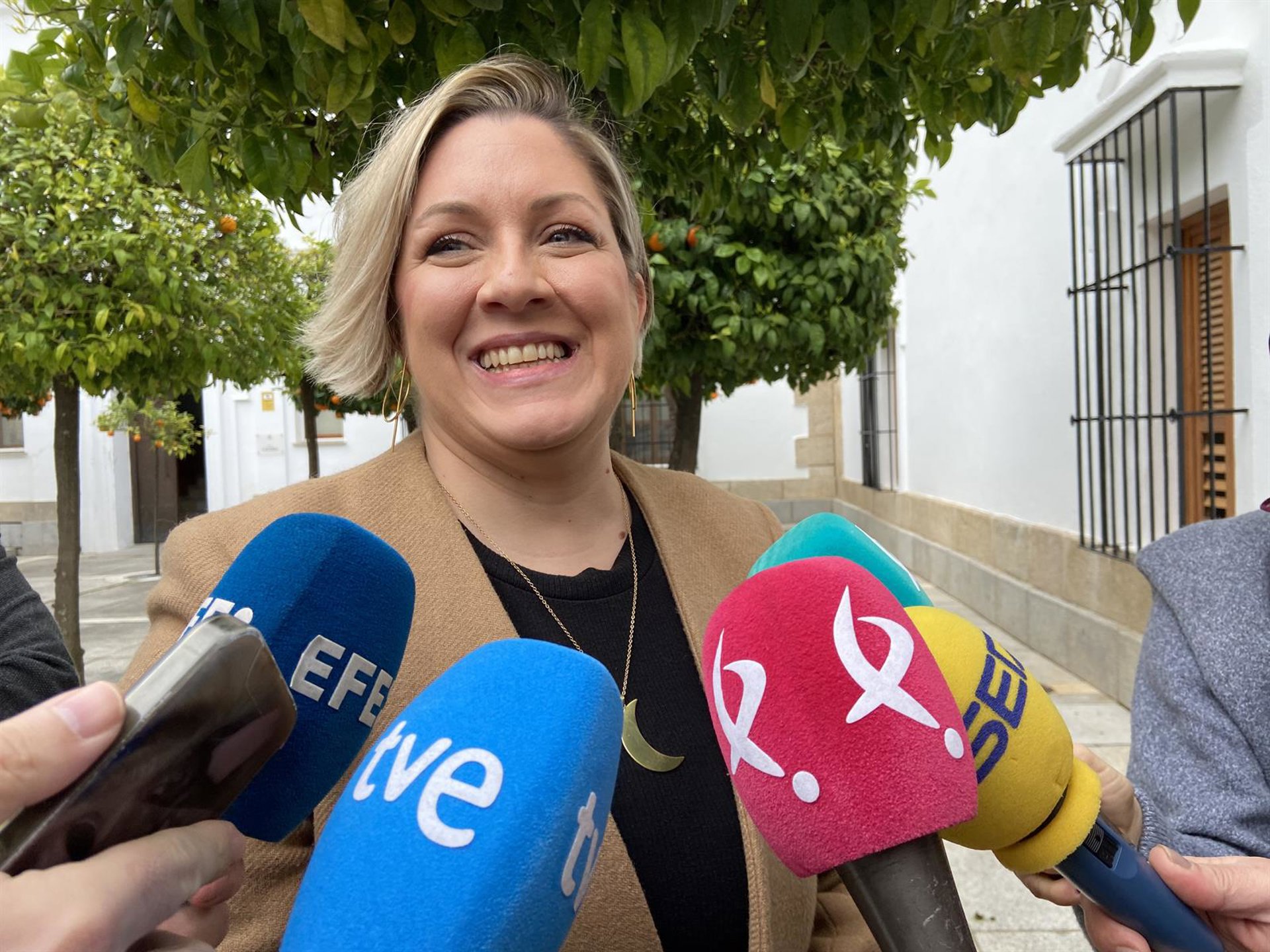 Soraya Vega anuncia su precandidatura para liderar la «recuperación» del PSOE de Extremadura