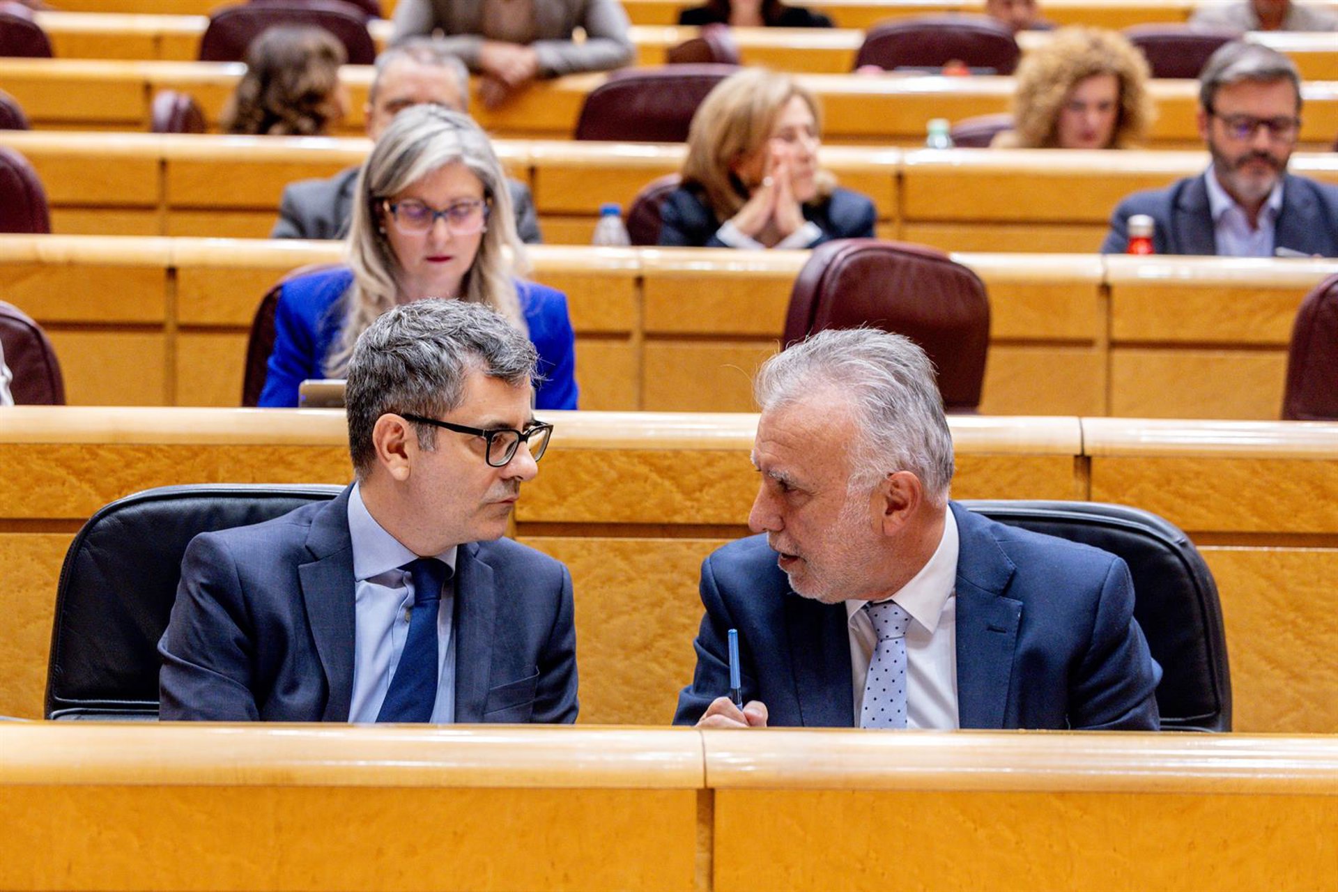 Torres acusa a Feijóo de «priorizar» una derrota del Gobierno a apoyar el real decreto con medidas por la guerra en Irán