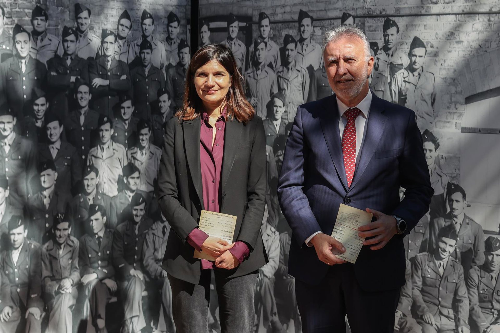 El Gobierno presenta una exposición sobre los republicanos españoles que liberaron París en 1944