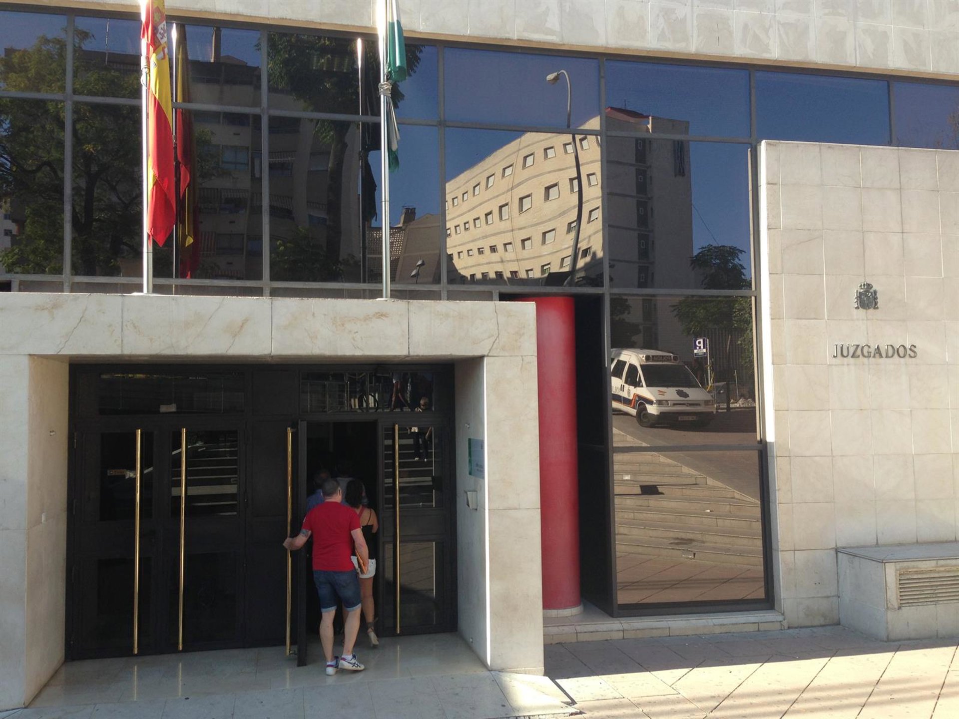 Fiscalía mantiene su petición para el subinspector acusado de romper la orden de alejamiento