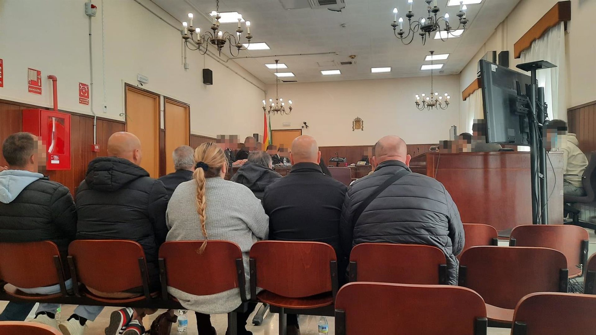 Hermanas del fallecido en El Torrejón apuntan a uno de los acusados como autor de puñalada mortal