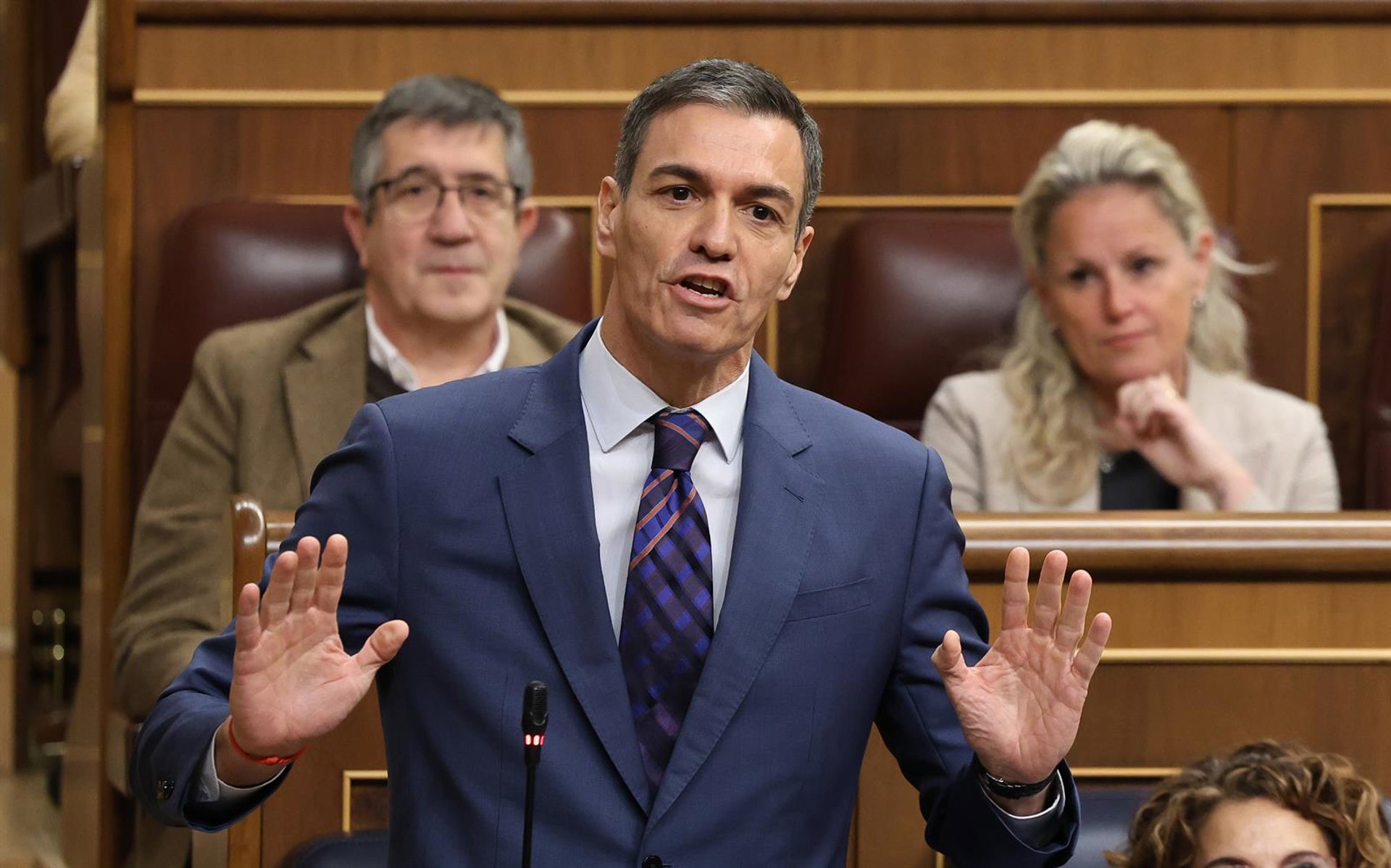 Sánchez defiende ante Podemos que su ‘No a la guerra’ es real y dice que con PP y Vox habría otra «foto de las Azores»