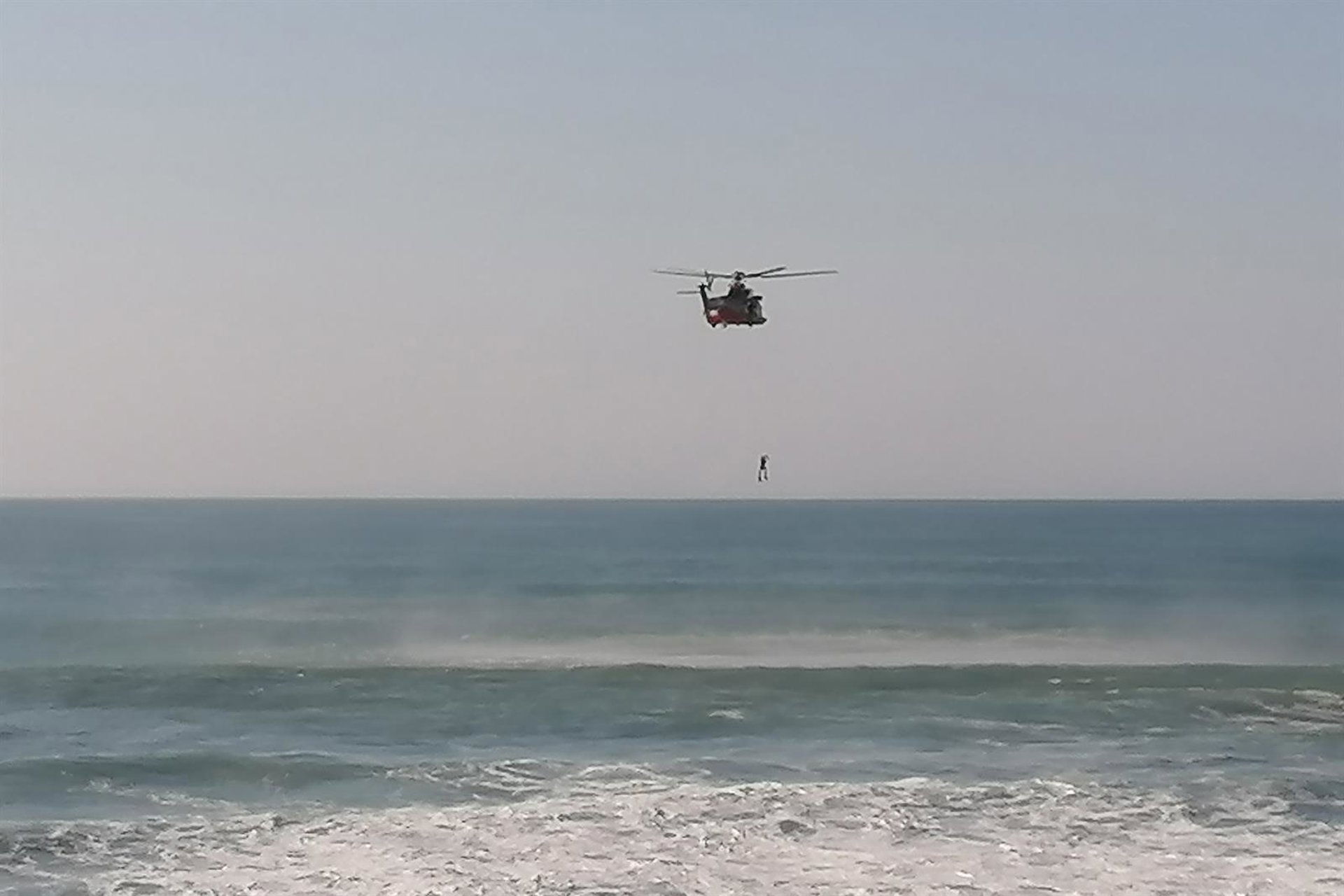 Aparece un cadáver en avanzado estado de descomposición en una playa de Lújar