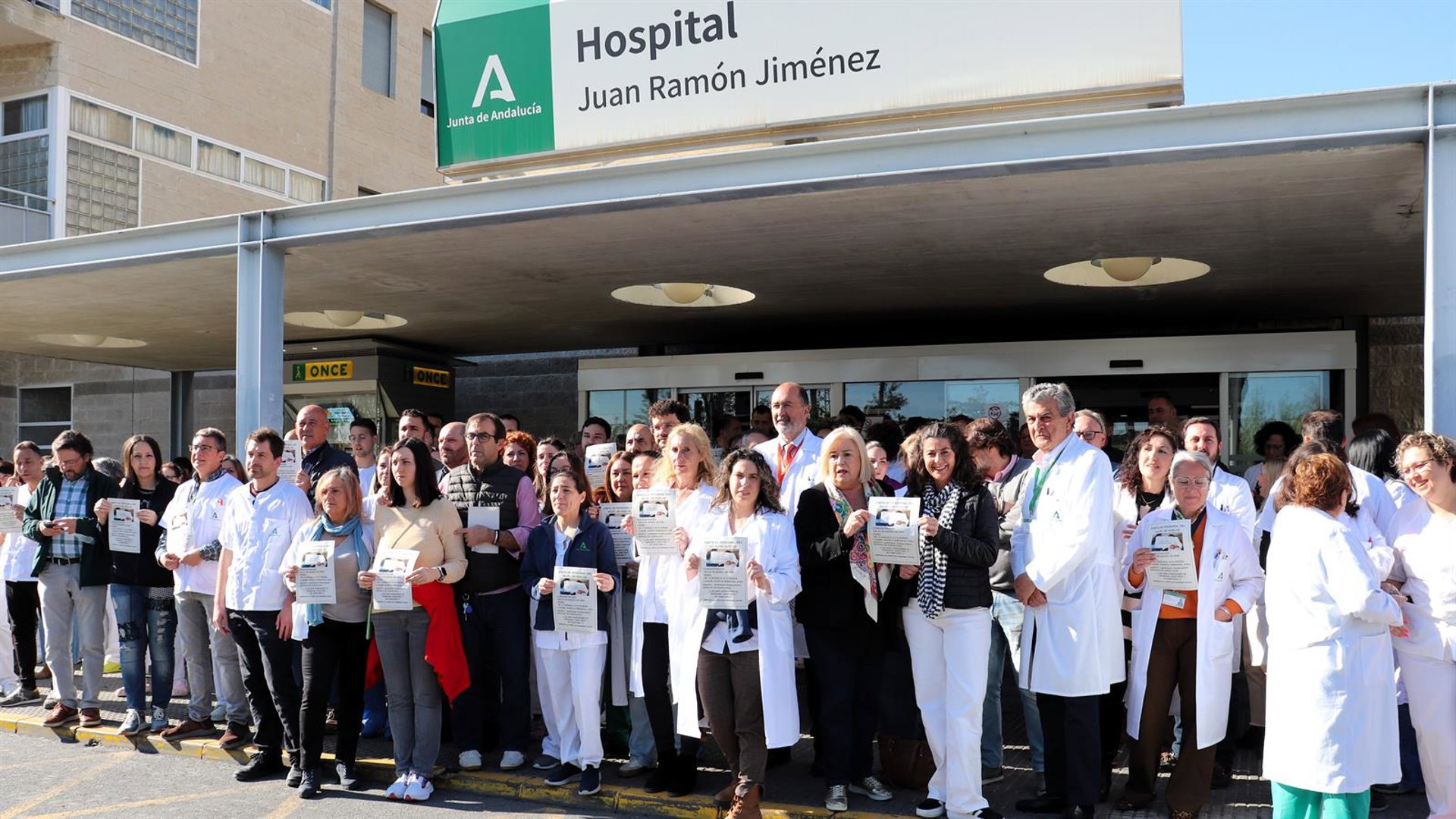 La Junta condena la agresión a un técnico de radiodiagnóstico del Hospital Juan Ramón Jiménez