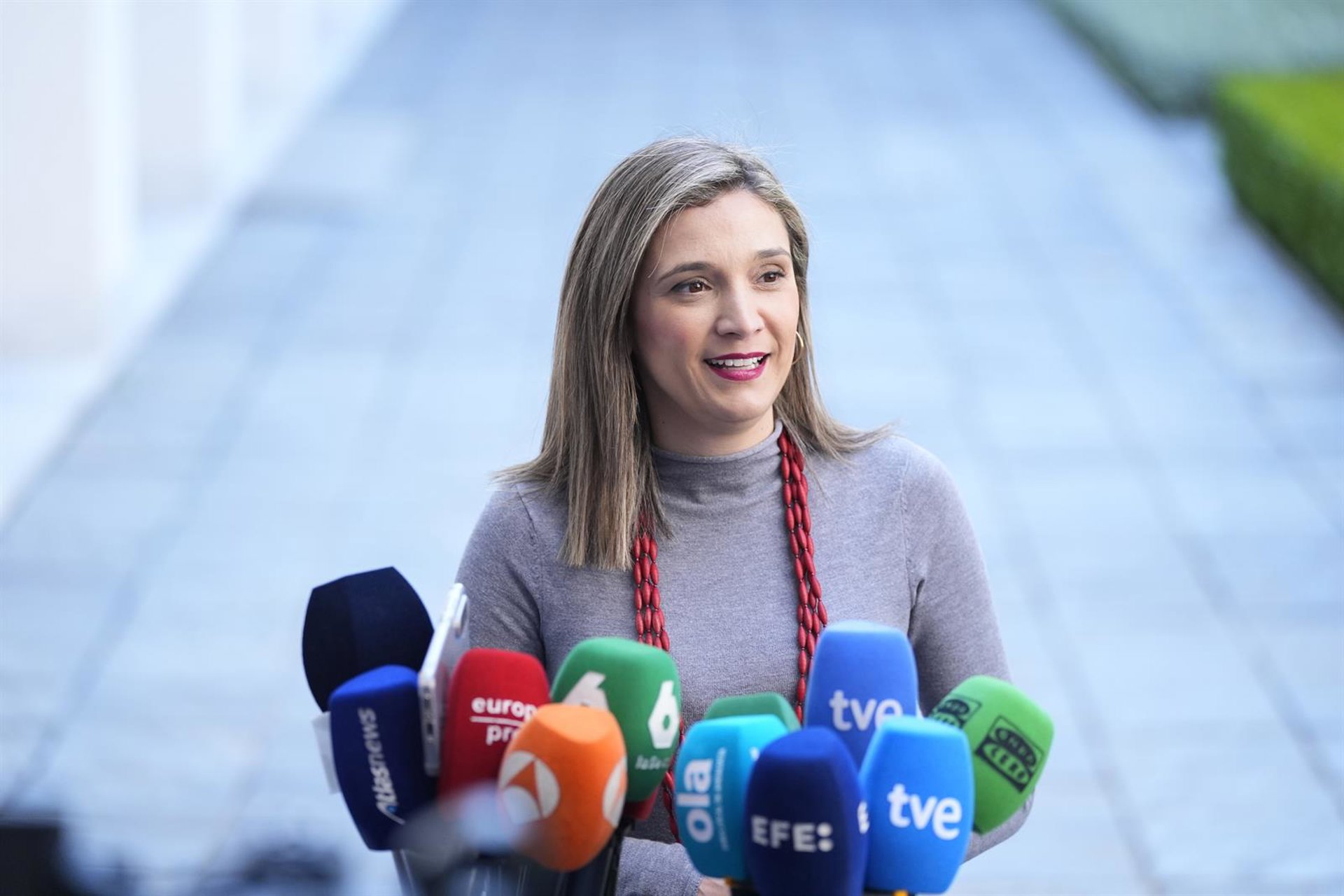PSOE-A acude con «optimismo», con Montero como «mejor candidata» y un aviso a Moreno: «Torres más altas han caído»