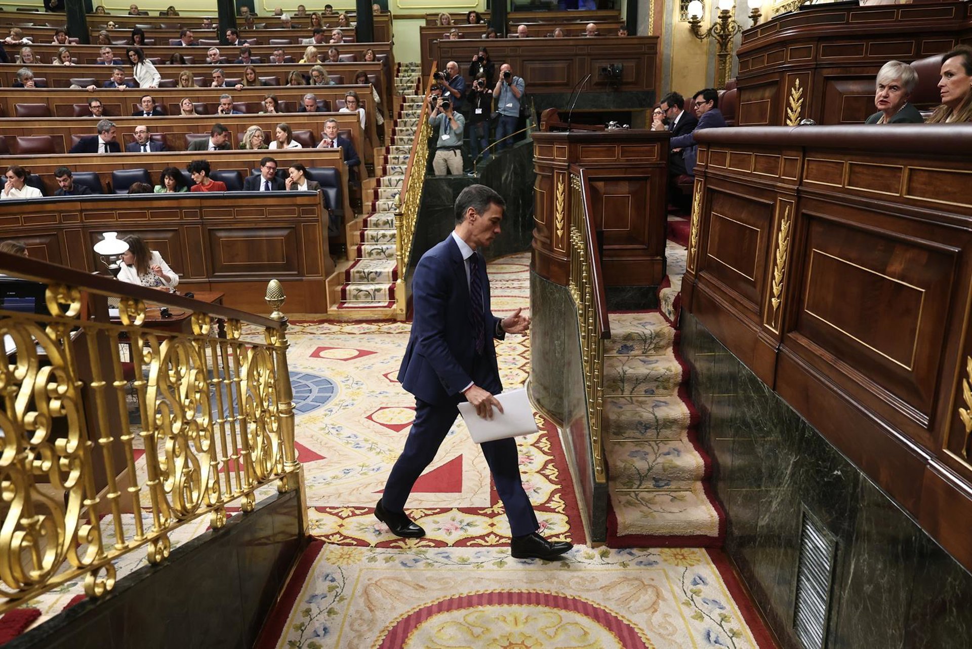 Sánchez dice que Feijóo «no sabe nada de Irán y no está preparado para gobernar»: Es «una veleta en tiempos de tormenta»