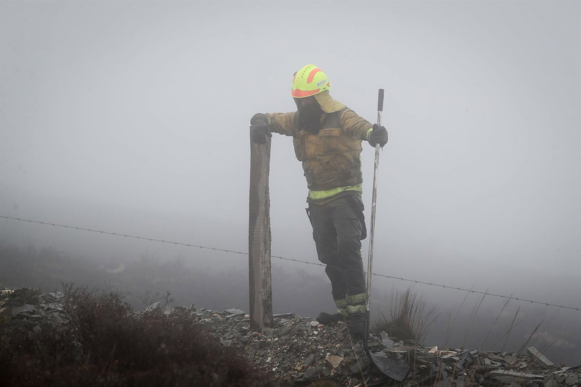 Estabilizado el incendio forestal de Ourol (Lugo), que ya quema alrededor de 30 hectáreas