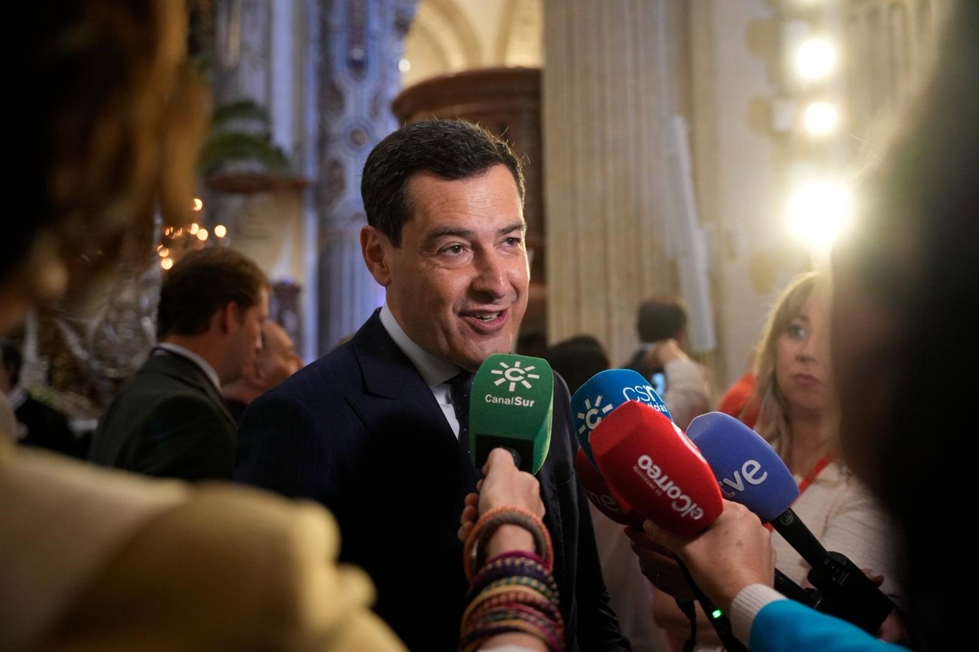 Moreno hace «un paréntesis» preelectoral para «disfrutar de la Semana Santa» separándola de la «política»