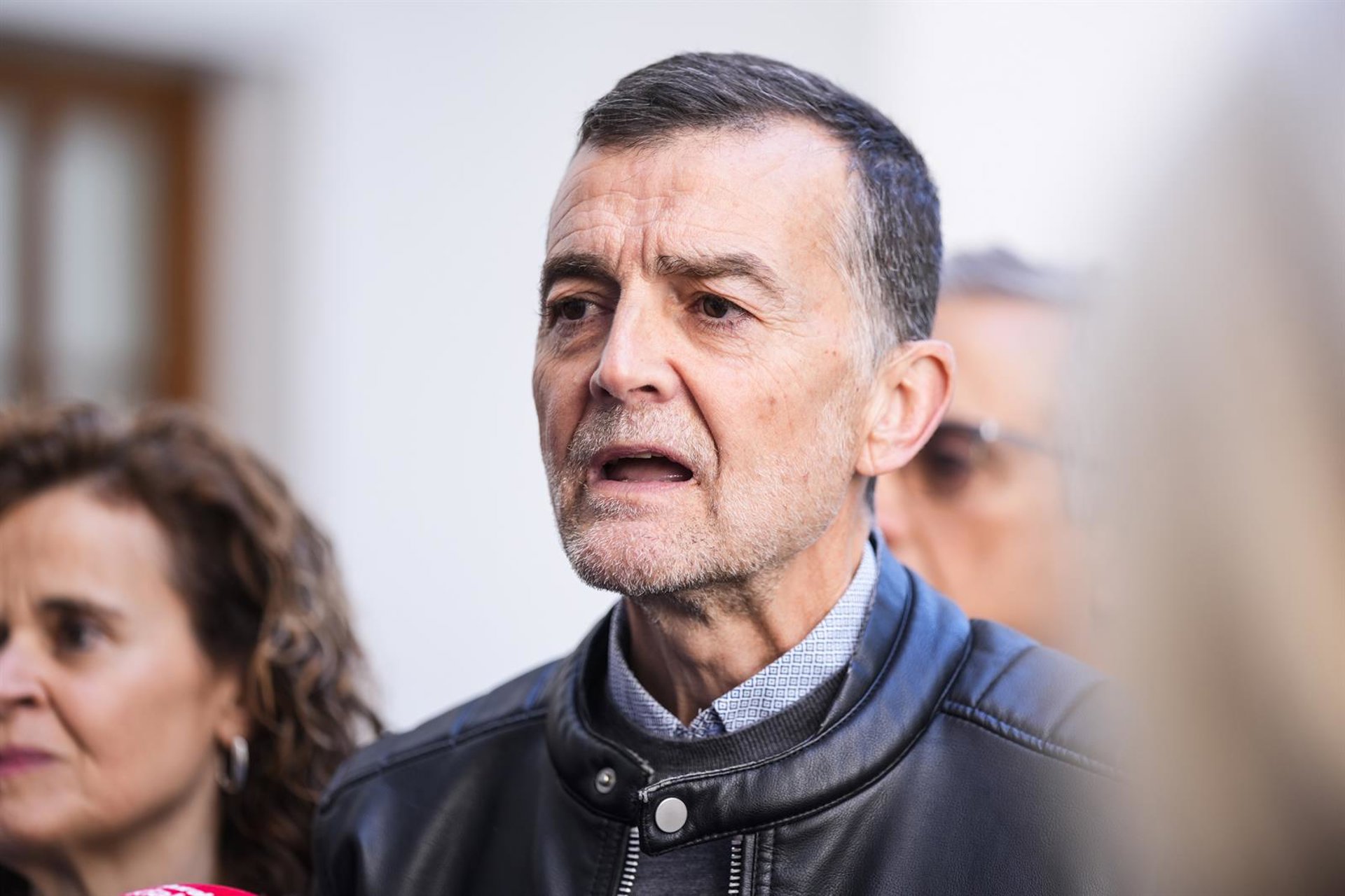 La izquierda encara otra semana de tensión para esclarecer en Andalucía si habrá división o intento de unidad