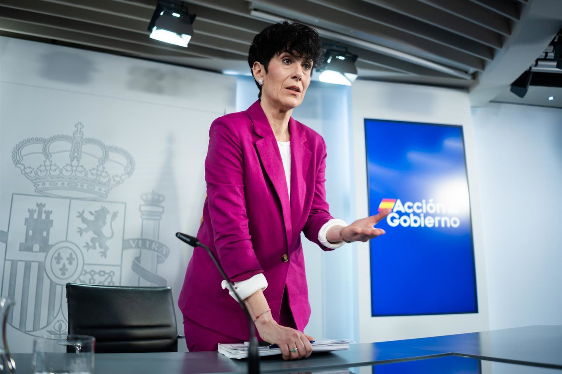 El Gobierno pide al PP que «se ubique» con la guerra en Irán y califica de «normales» las relaciones entre España y EEUU